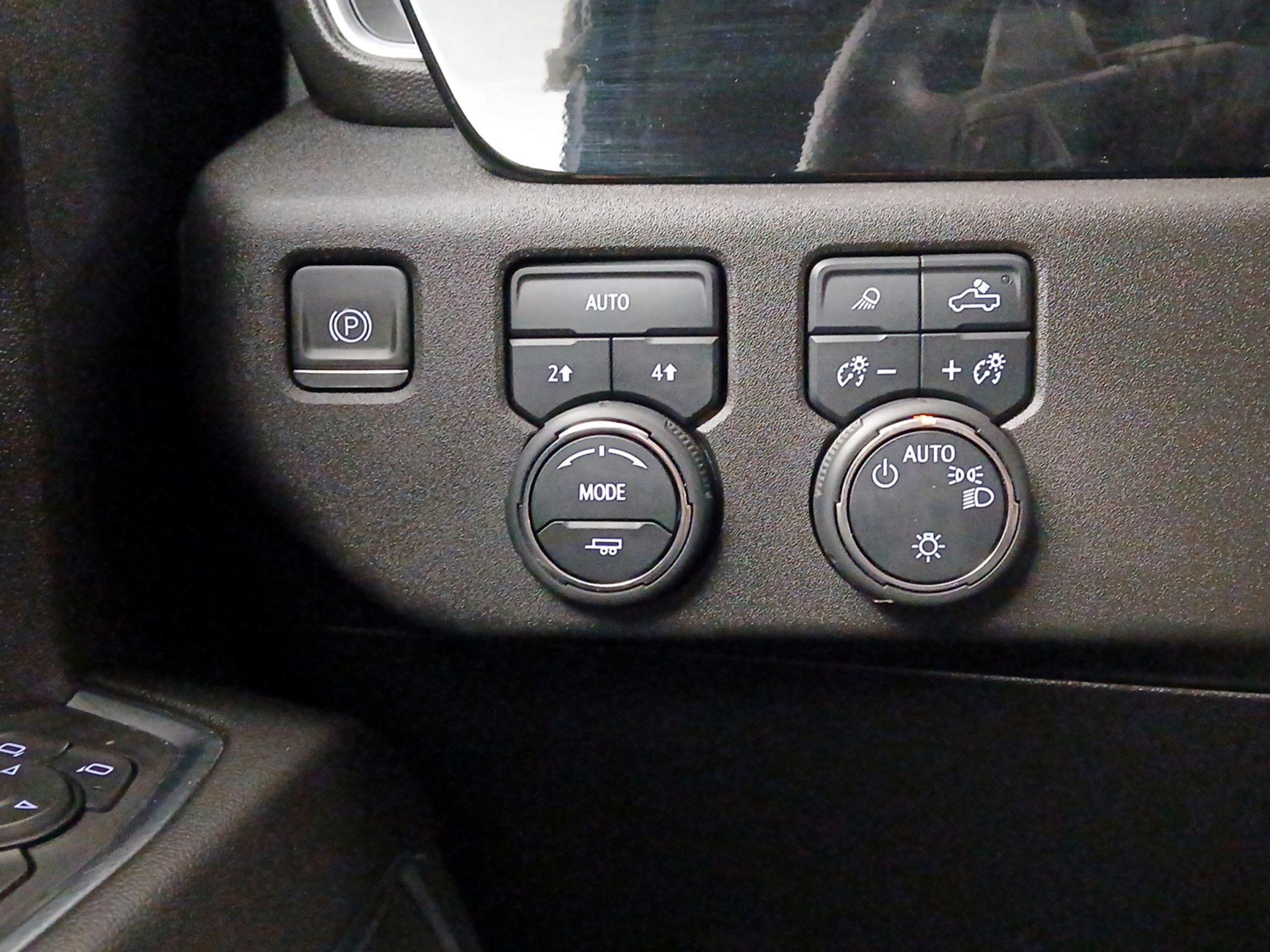 Thumbnail: 2022 Chevrolet Silverado 1500 - 13