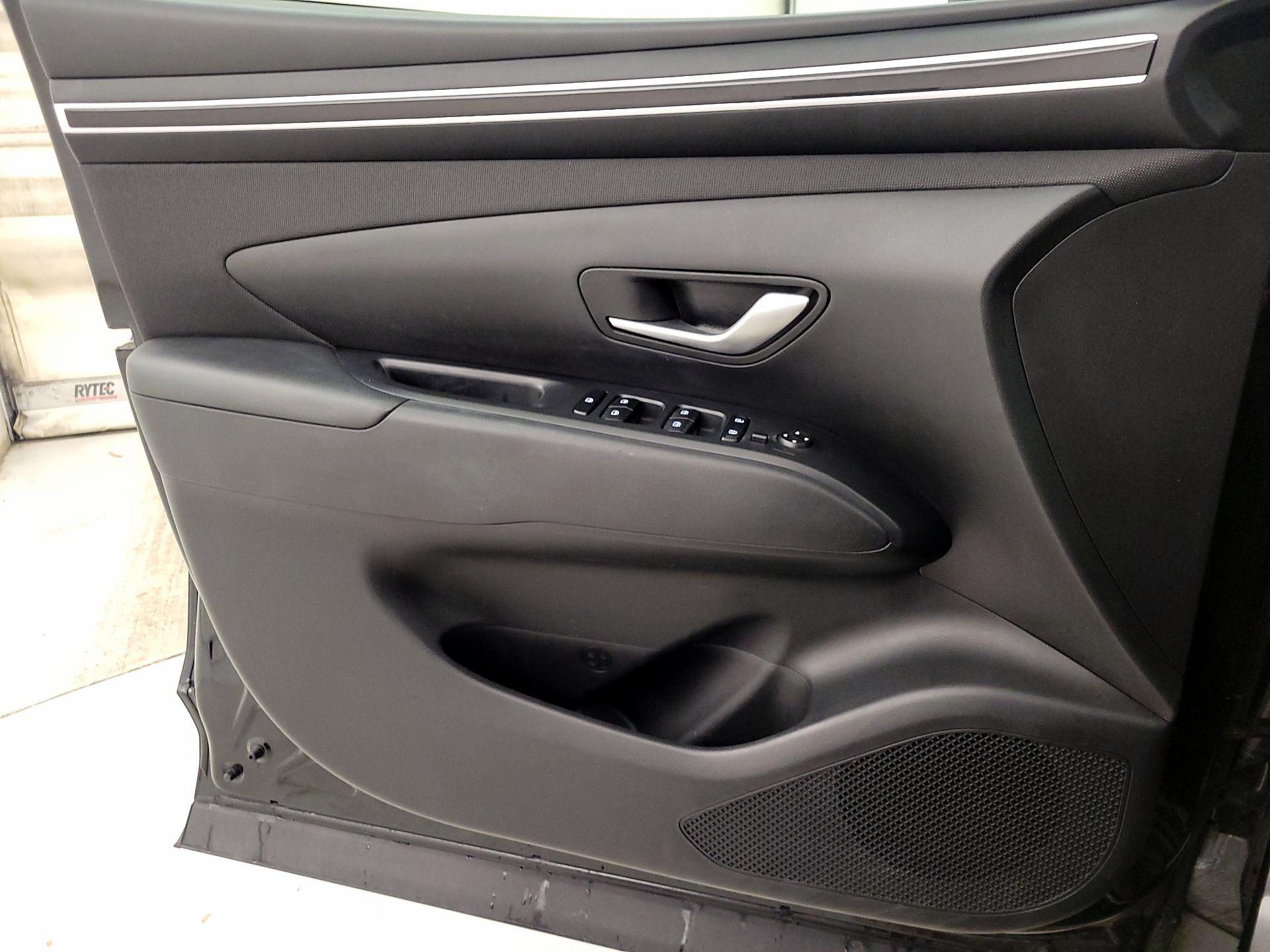 Thumbnail: 2023 Hyundai Tucson - 12