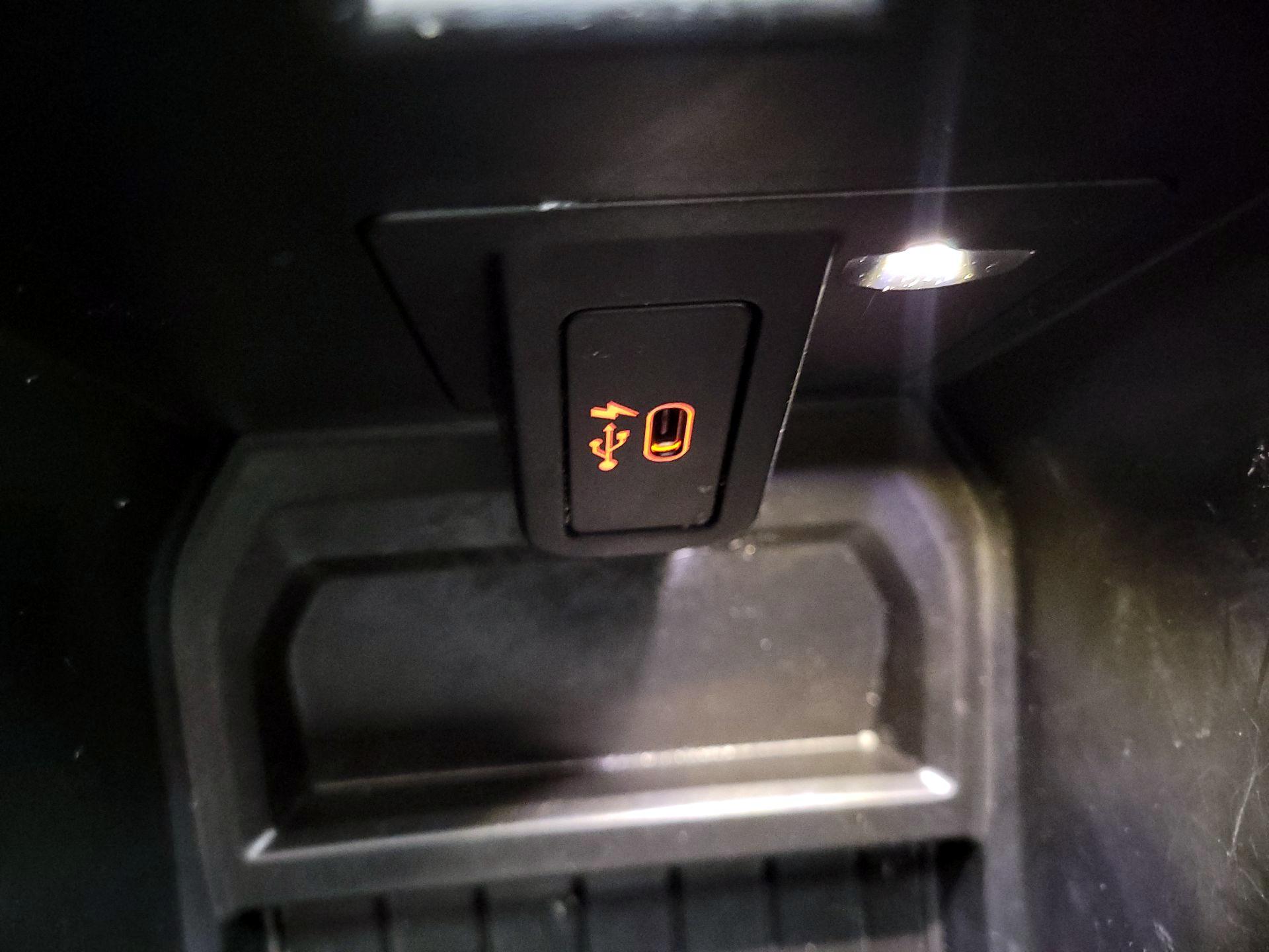 Thumbnail: 2021 BMW X3 - 18