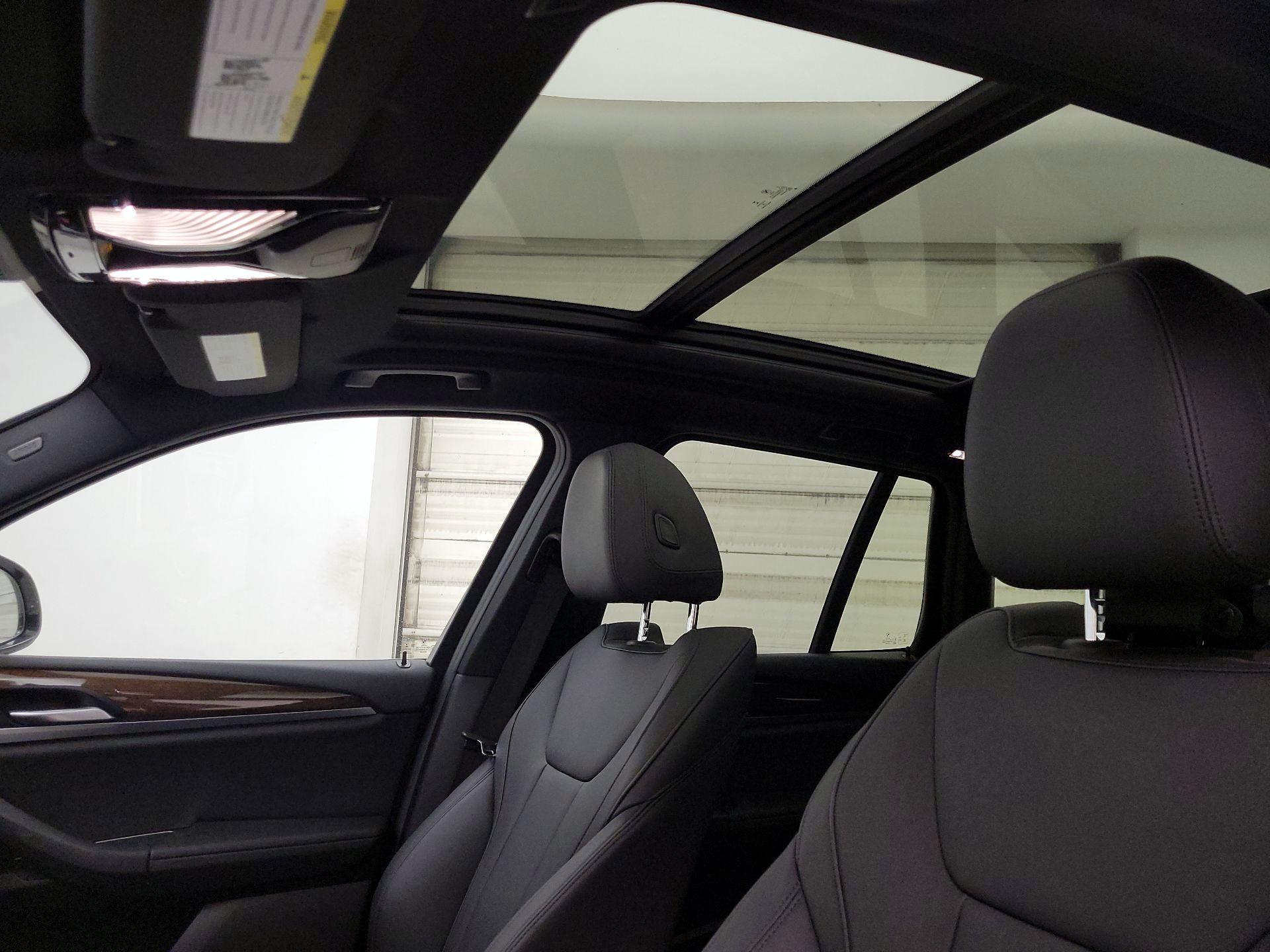 Thumbnail: 2021 BMW X3 - 19