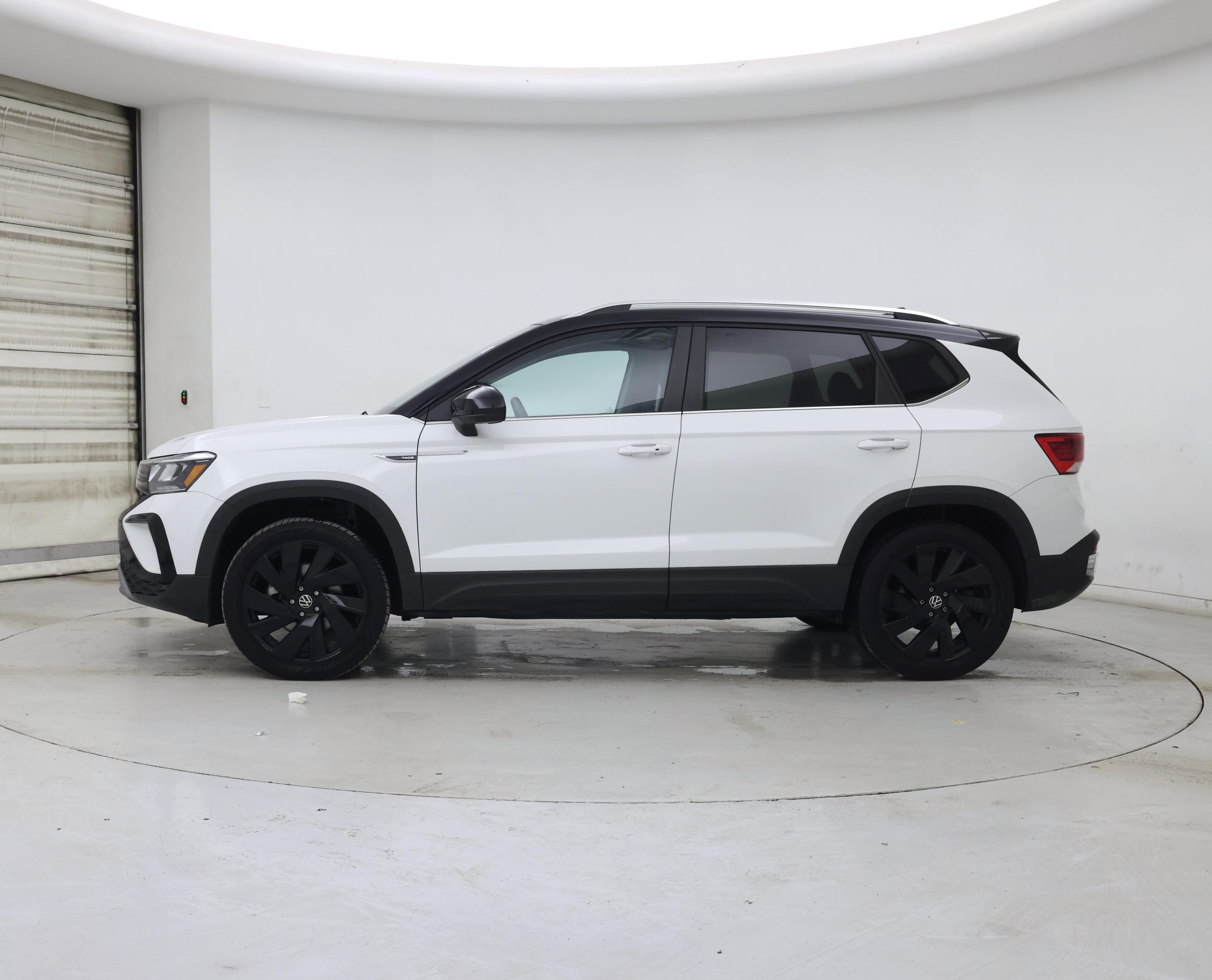 Thumbnail: 2024 Volkswagen Taos - 3