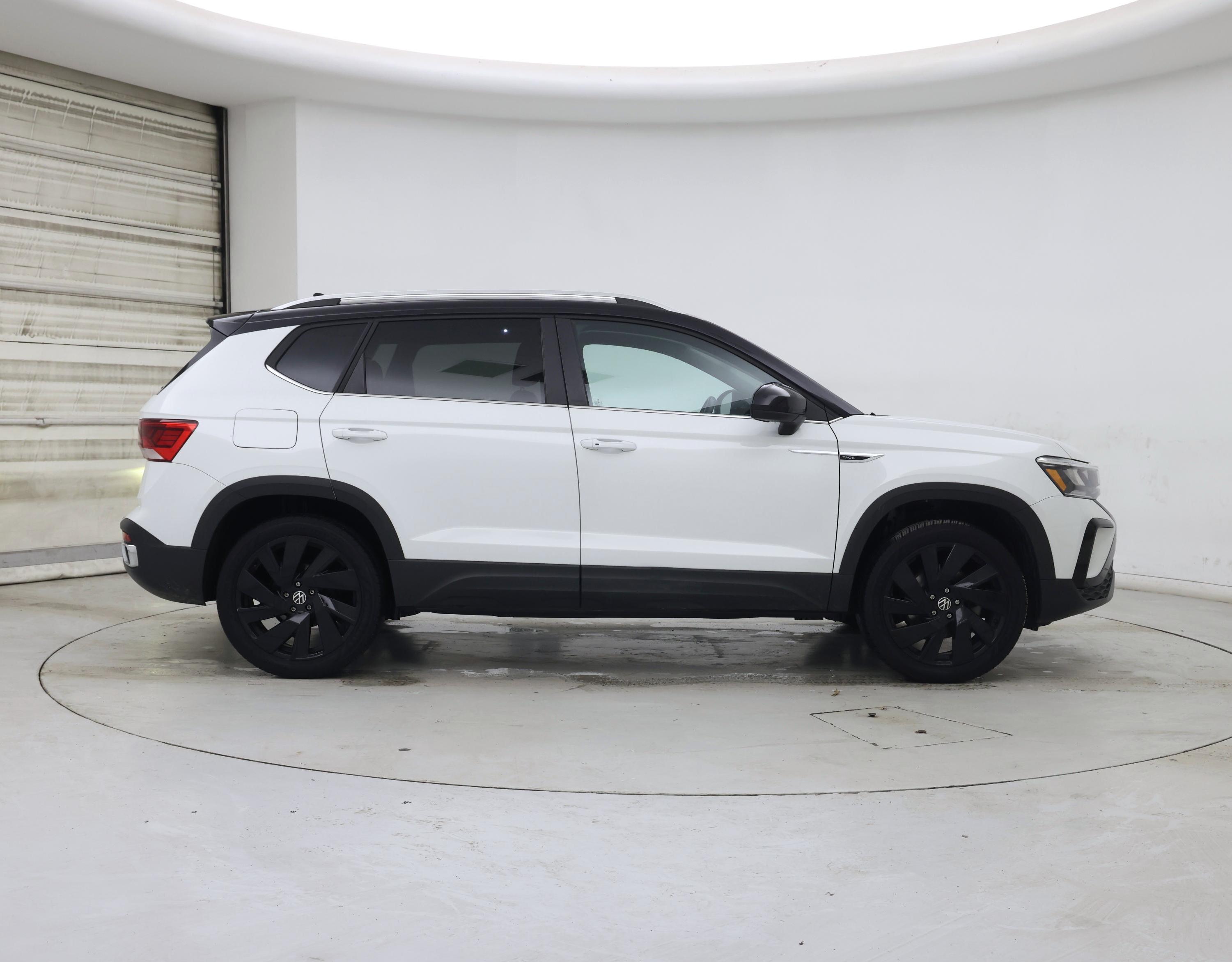 Thumbnail: 2024 Volkswagen Taos - 7