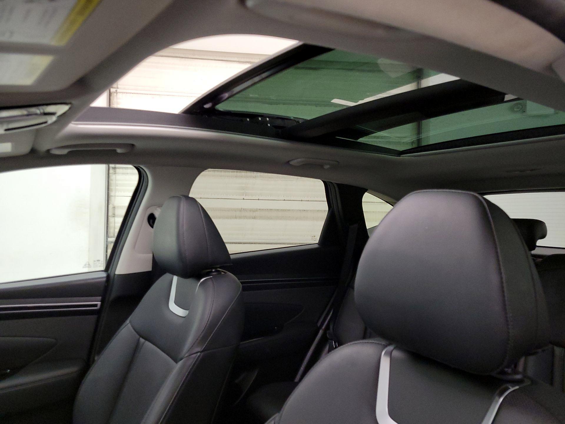 Thumbnail: 2023 Hyundai Tucson - 19