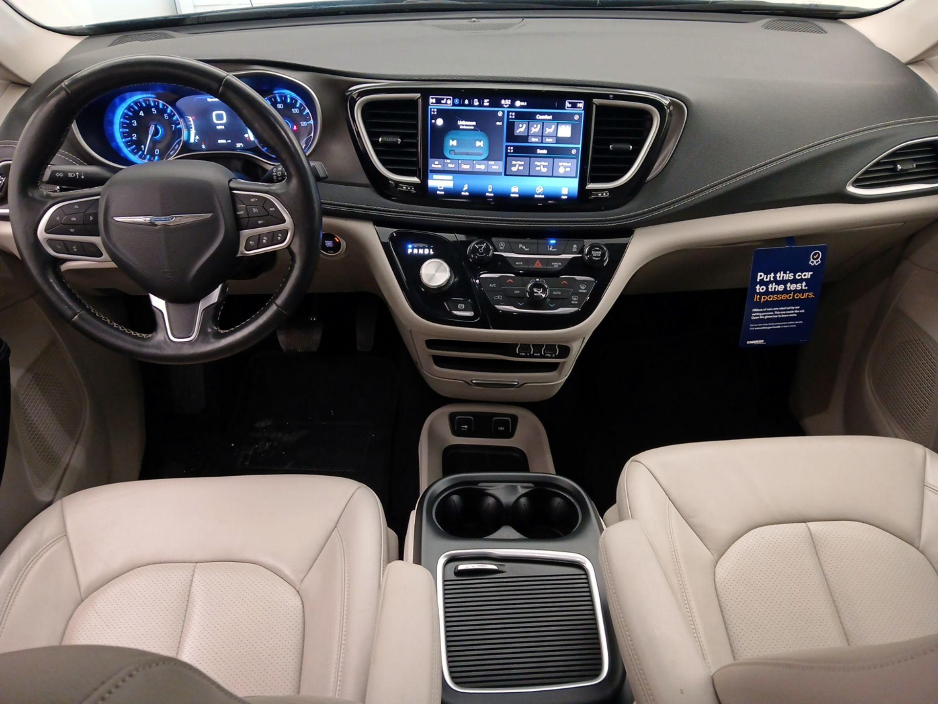 Thumbnail: 2021 Chrysler Pacifica - 9