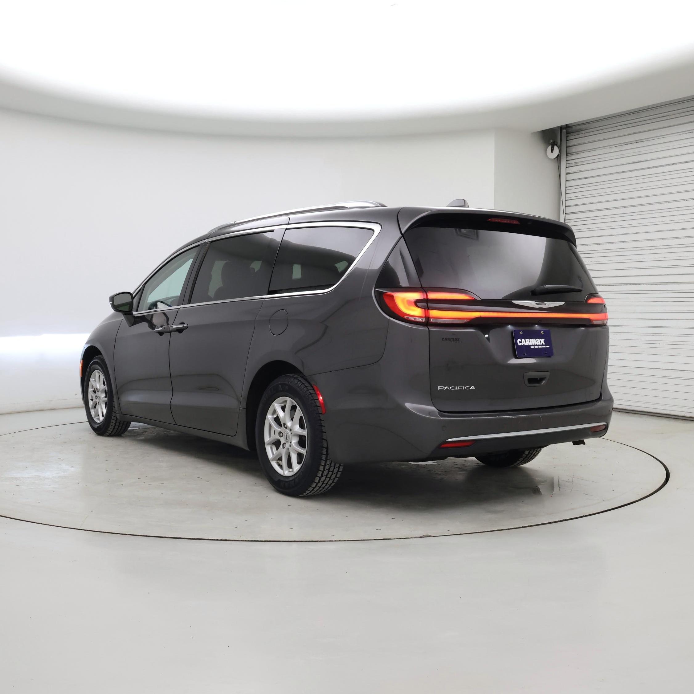 Thumbnail: 2021 Chrysler Pacifica - 2