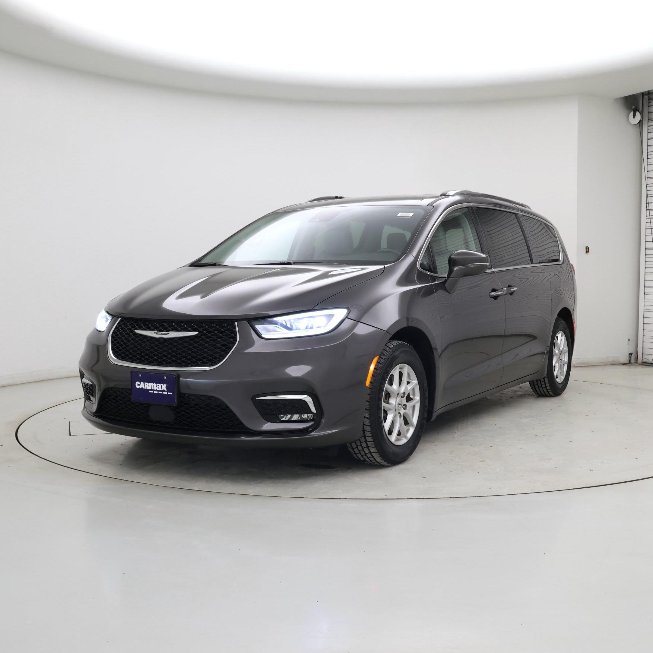 Thumbnail: 2021 Chrysler Pacifica - 4