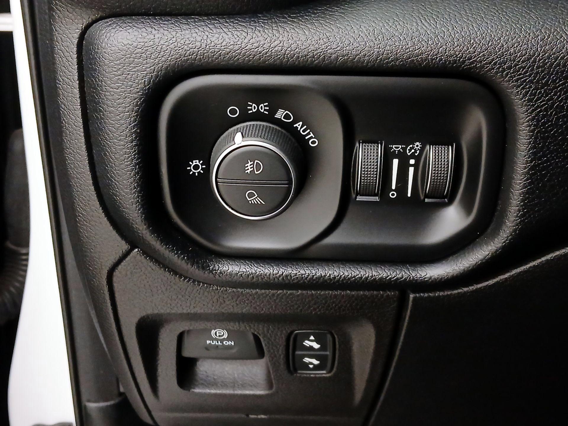 Thumbnail: 2021 RAM 1500 - 13