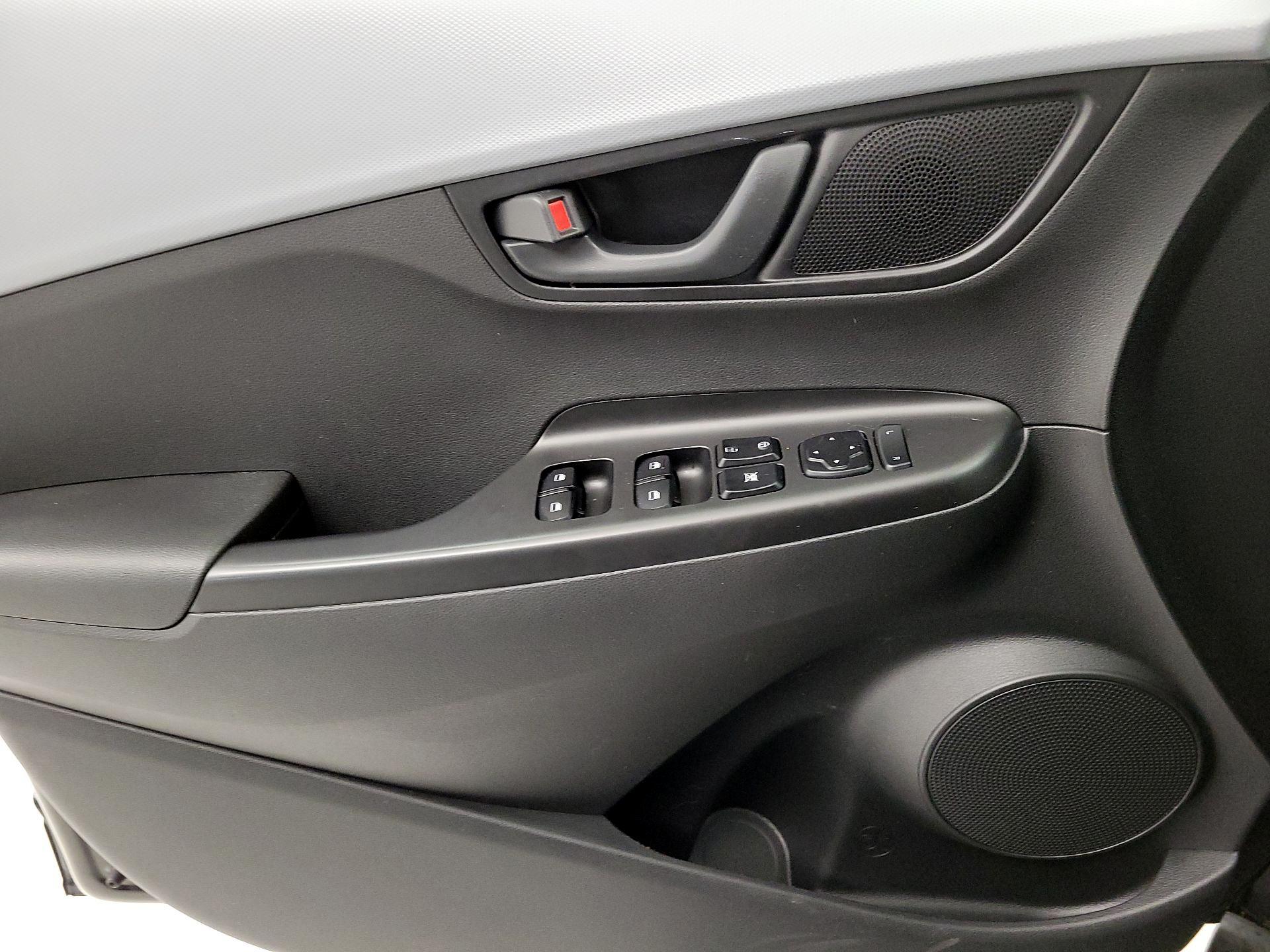 Thumbnail: 2021 Hyundai Kona - 12