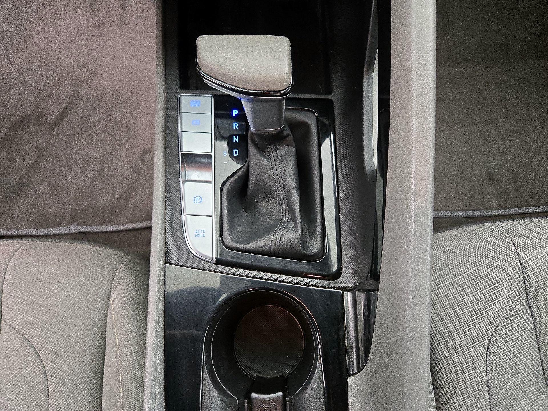 Thumbnail: 2021 Hyundai Elantra - 17