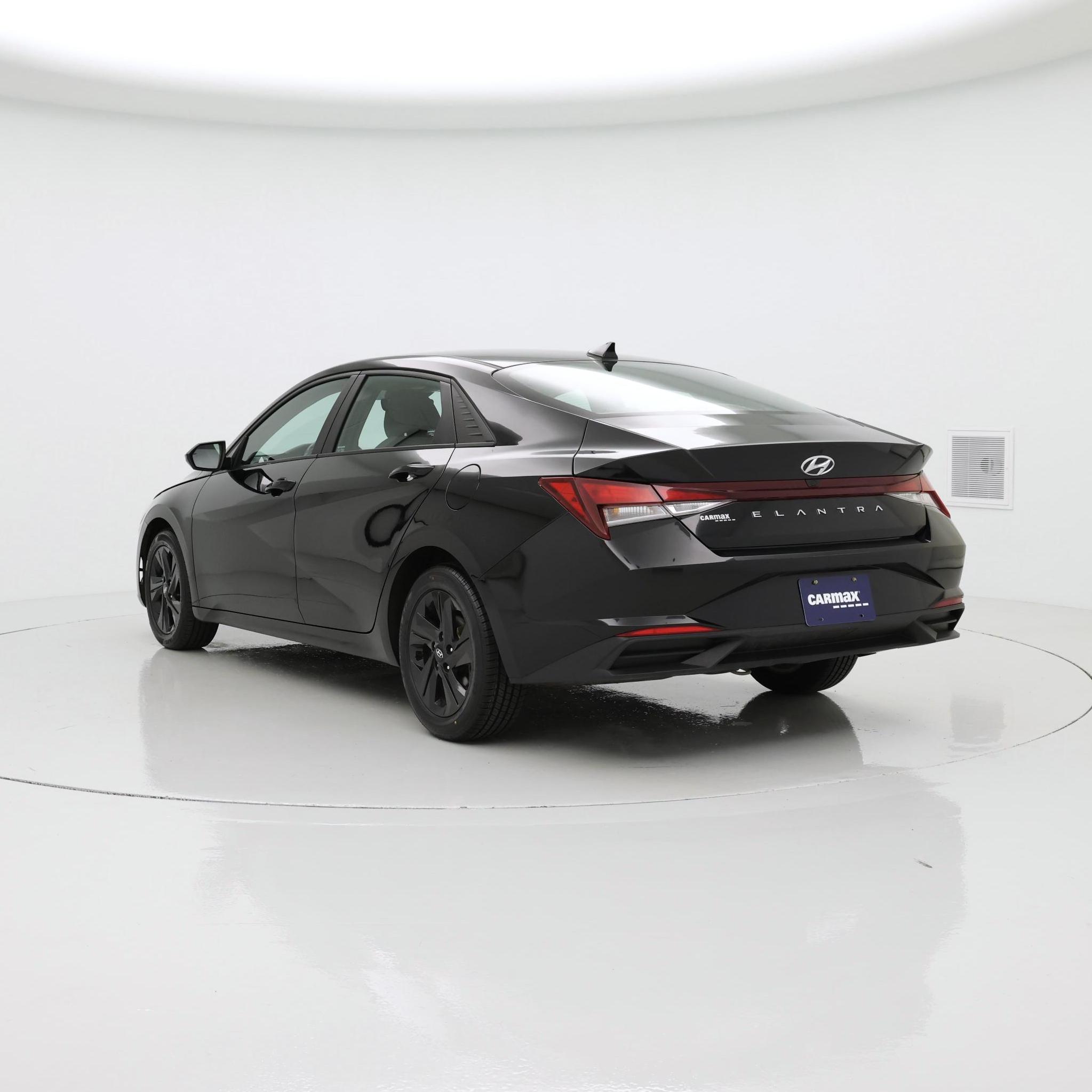 Thumbnail: 2021 Hyundai Elantra - 2