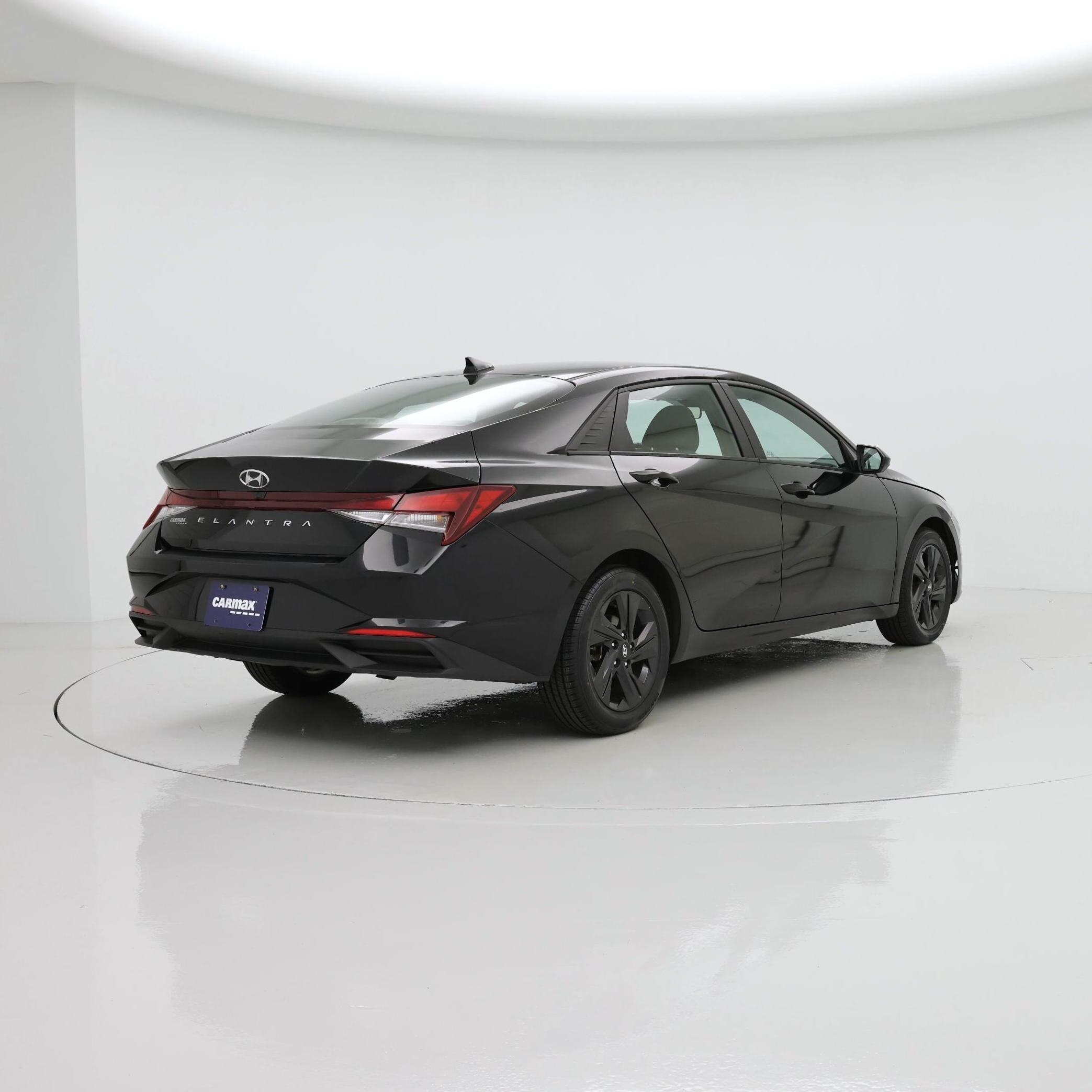 Thumbnail: 2021 Hyundai Elantra - 8