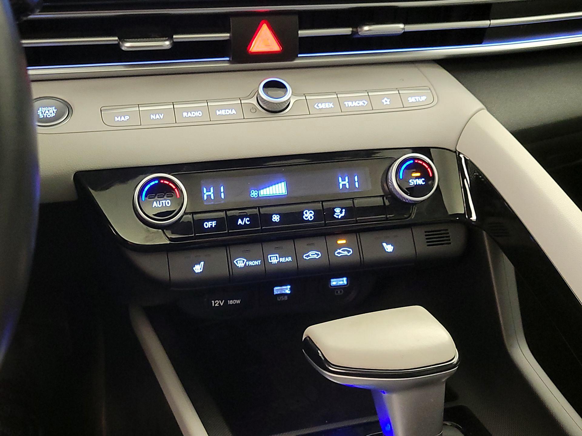 Thumbnail: 2023 Hyundai Elantra - 17