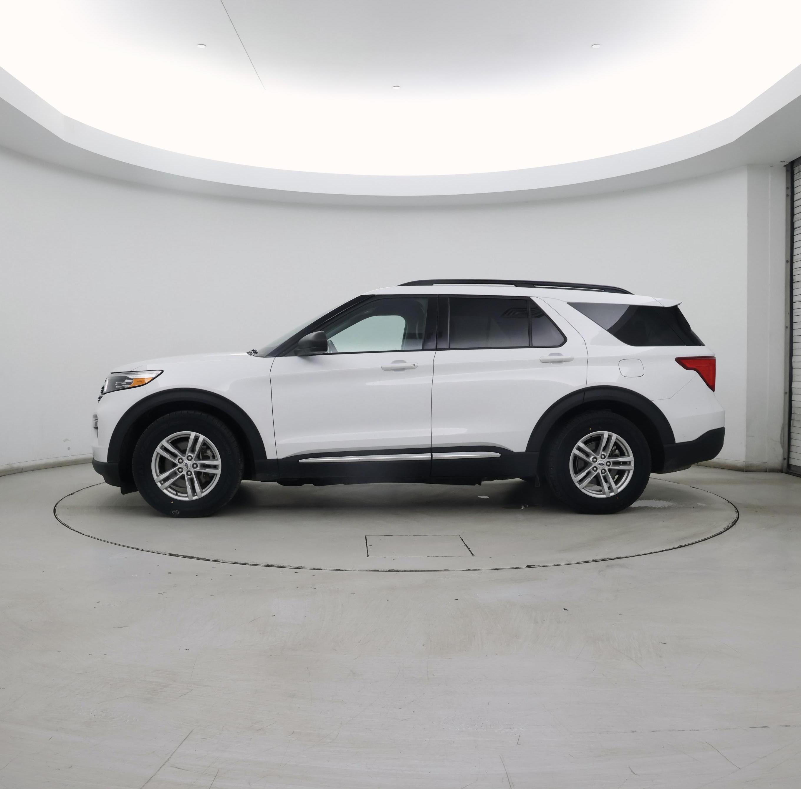 Thumbnail: 2023 Ford Explorer - 3