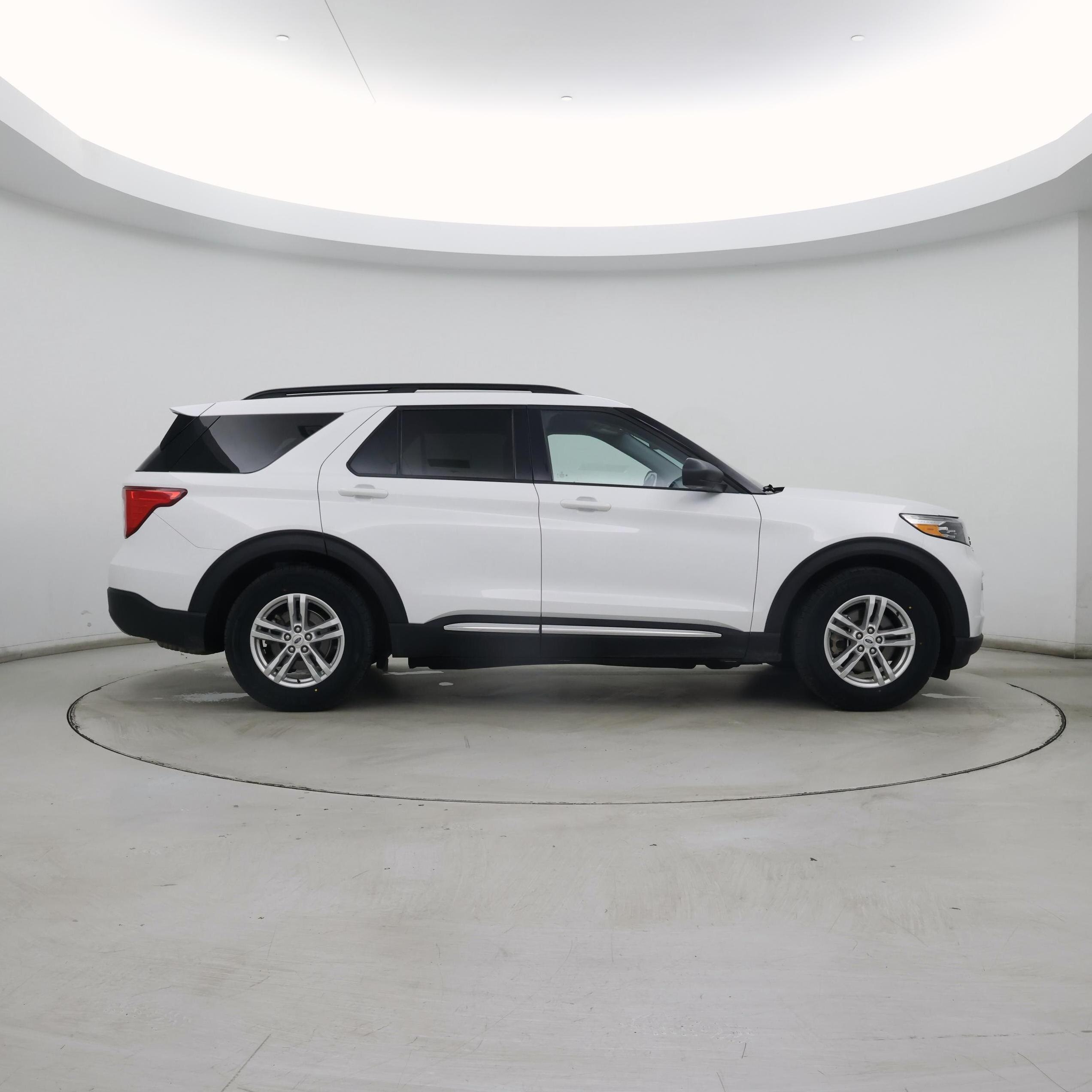 Thumbnail: 2023 Ford Explorer - 7