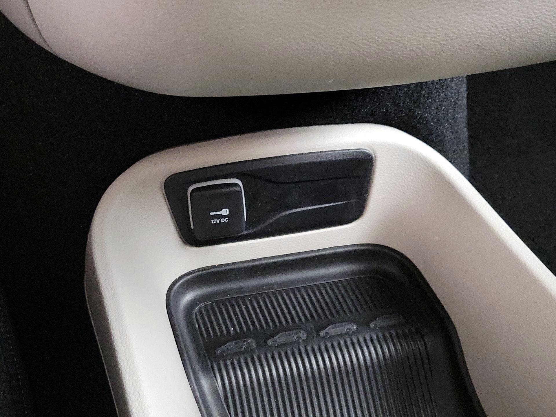 Thumbnail: 2024 Chrysler Pacifica - 18