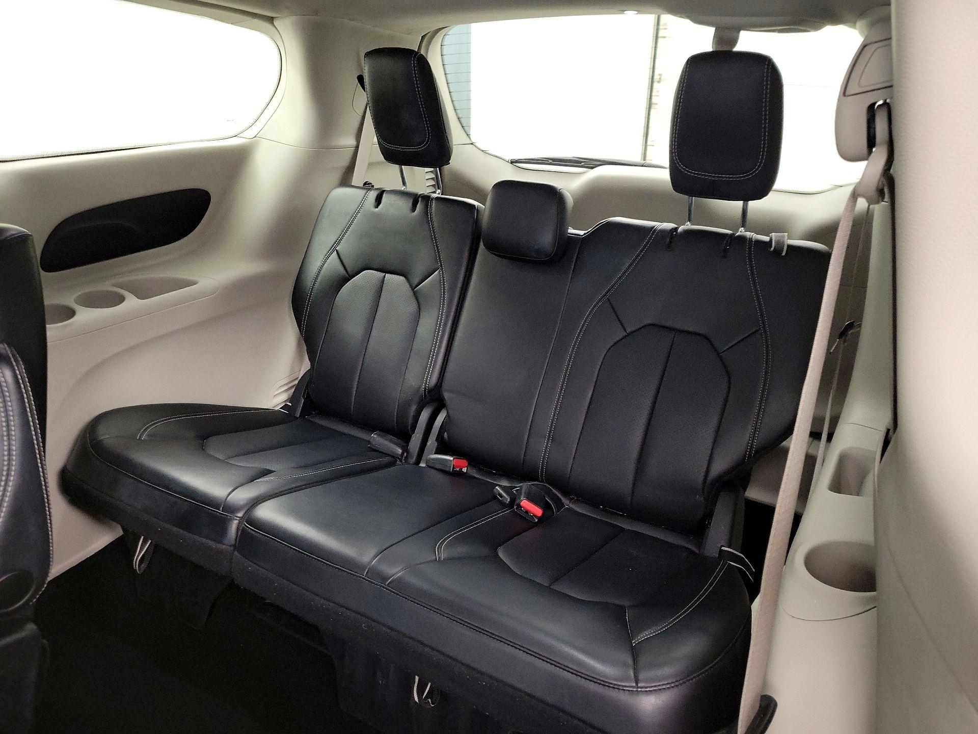 Thumbnail: 2024 Chrysler Pacifica - 20