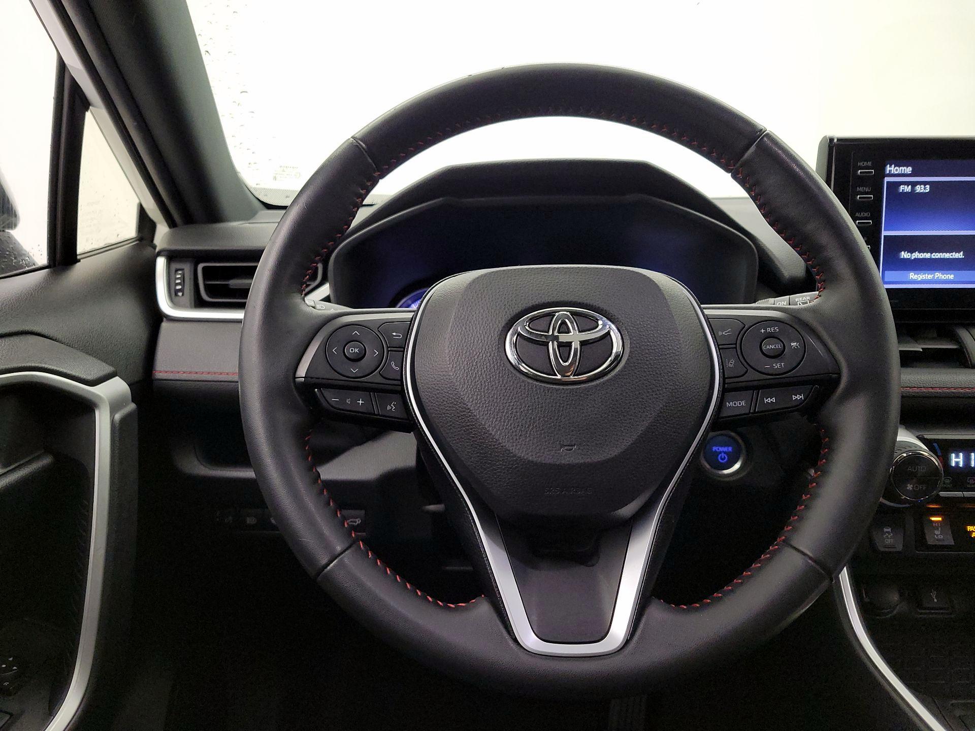 Thumbnail: 2022 Toyota RAV4 - 10