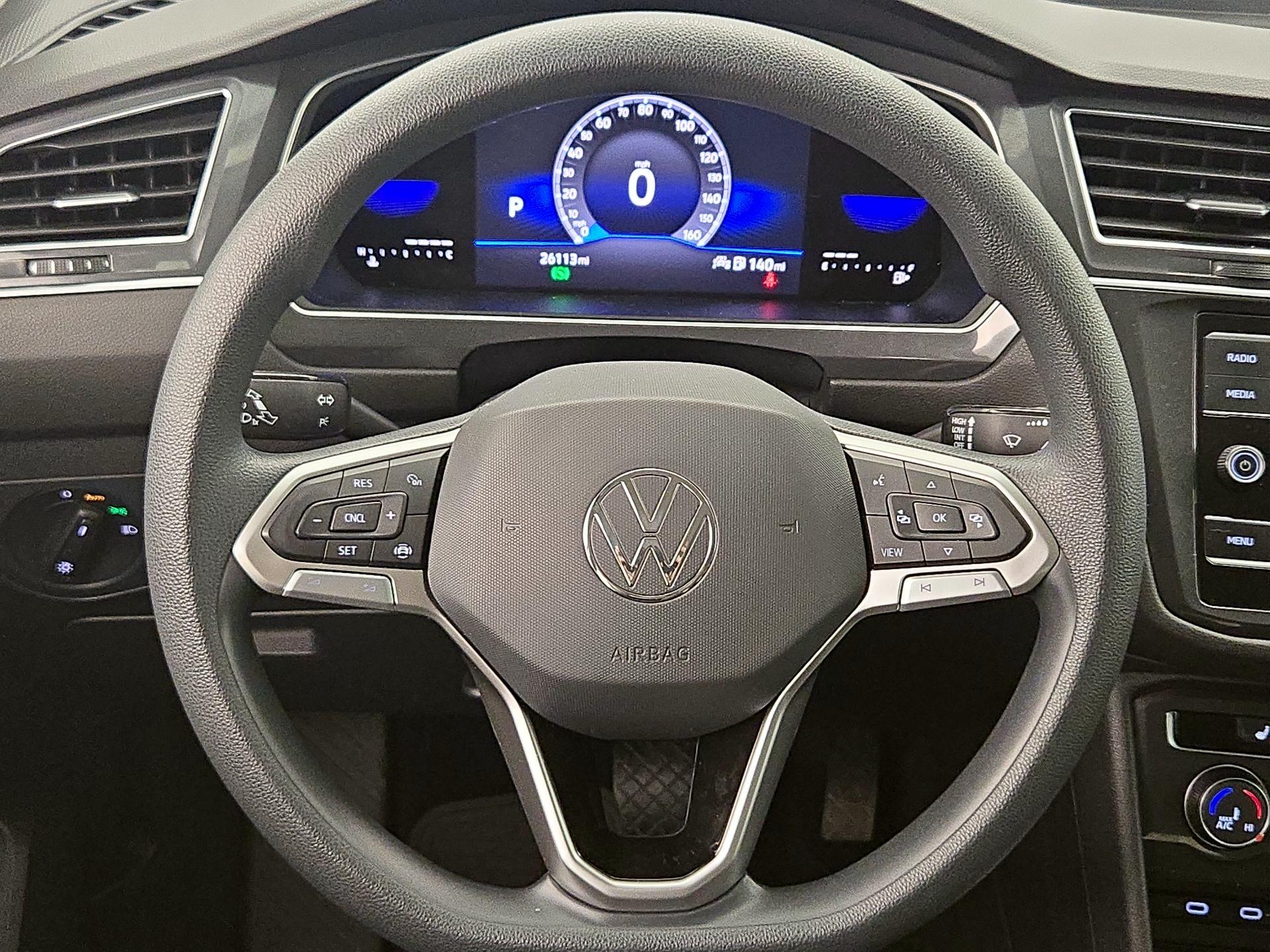 Thumbnail: 2022 Volkswagen Tiguan - 10