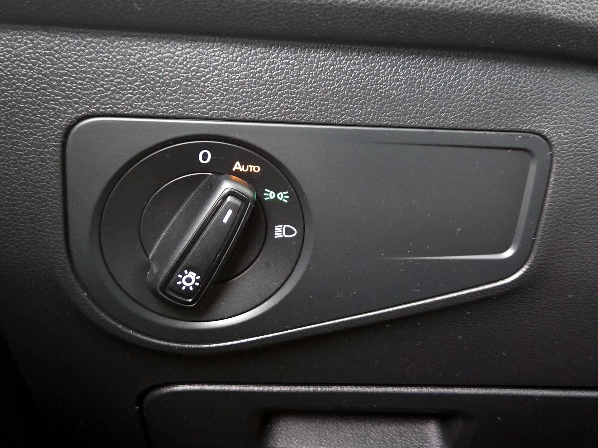 Thumbnail: 2022 Volkswagen Tiguan - 13