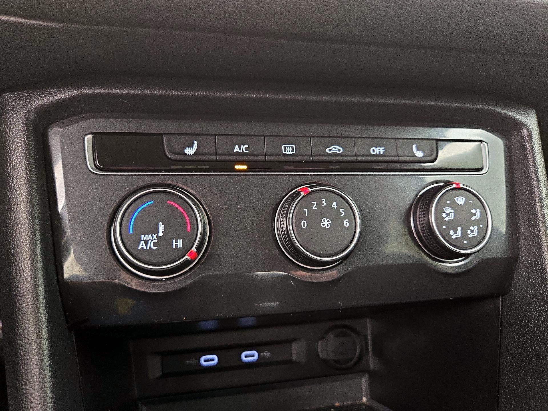 Thumbnail: 2022 Volkswagen Tiguan - 16