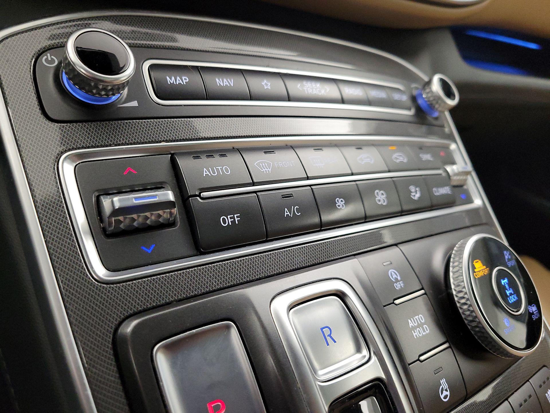 Thumbnail: 2022 Hyundai Santa Fe - 17