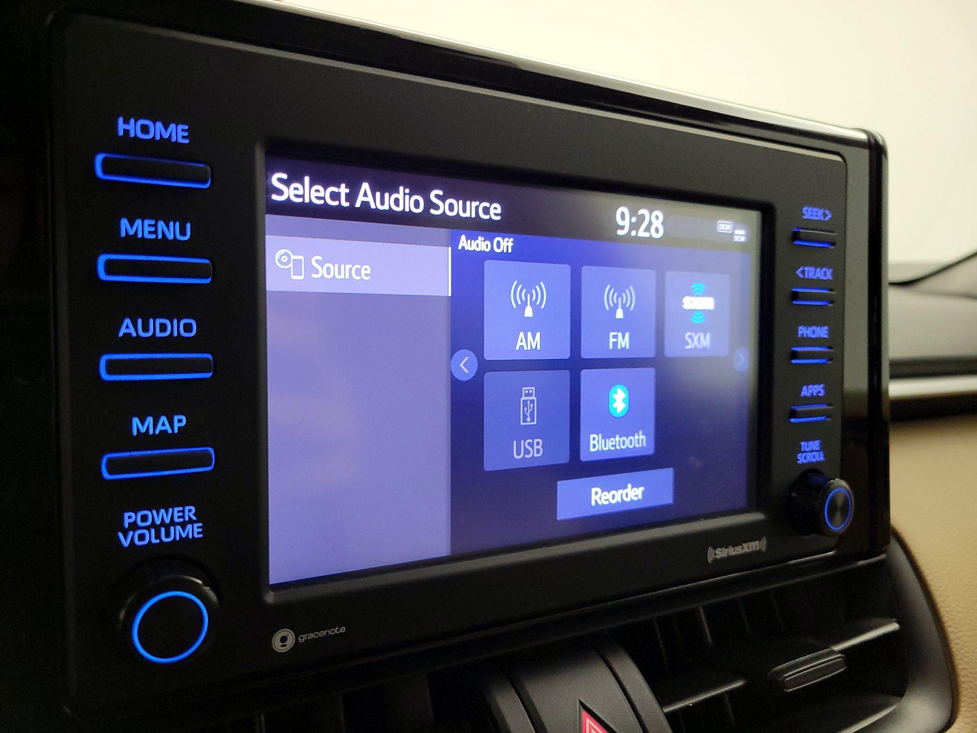 Thumbnail: 2020 Toyota RAV4 - 15