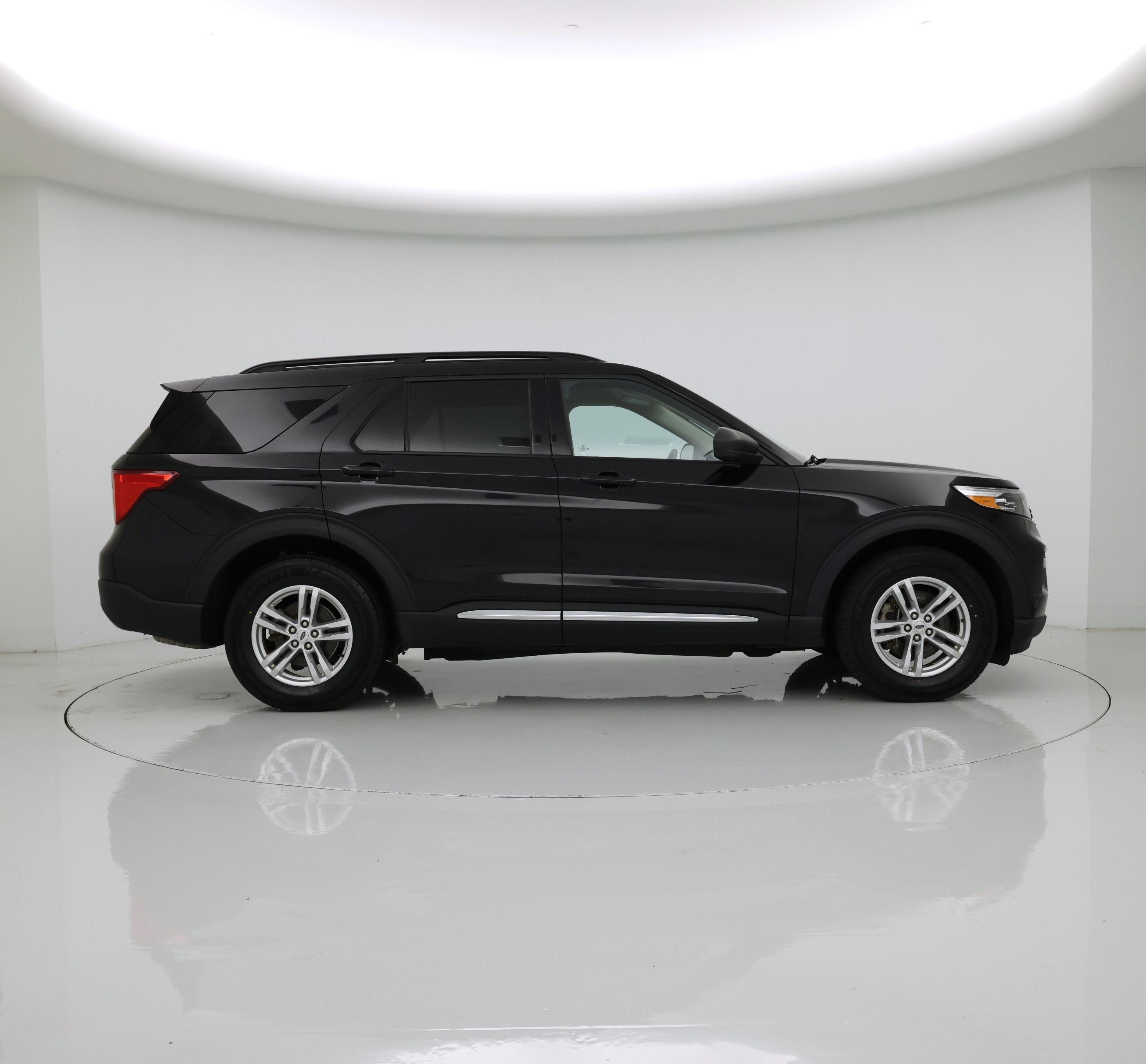 Thumbnail: 2023 Ford Explorer - 7