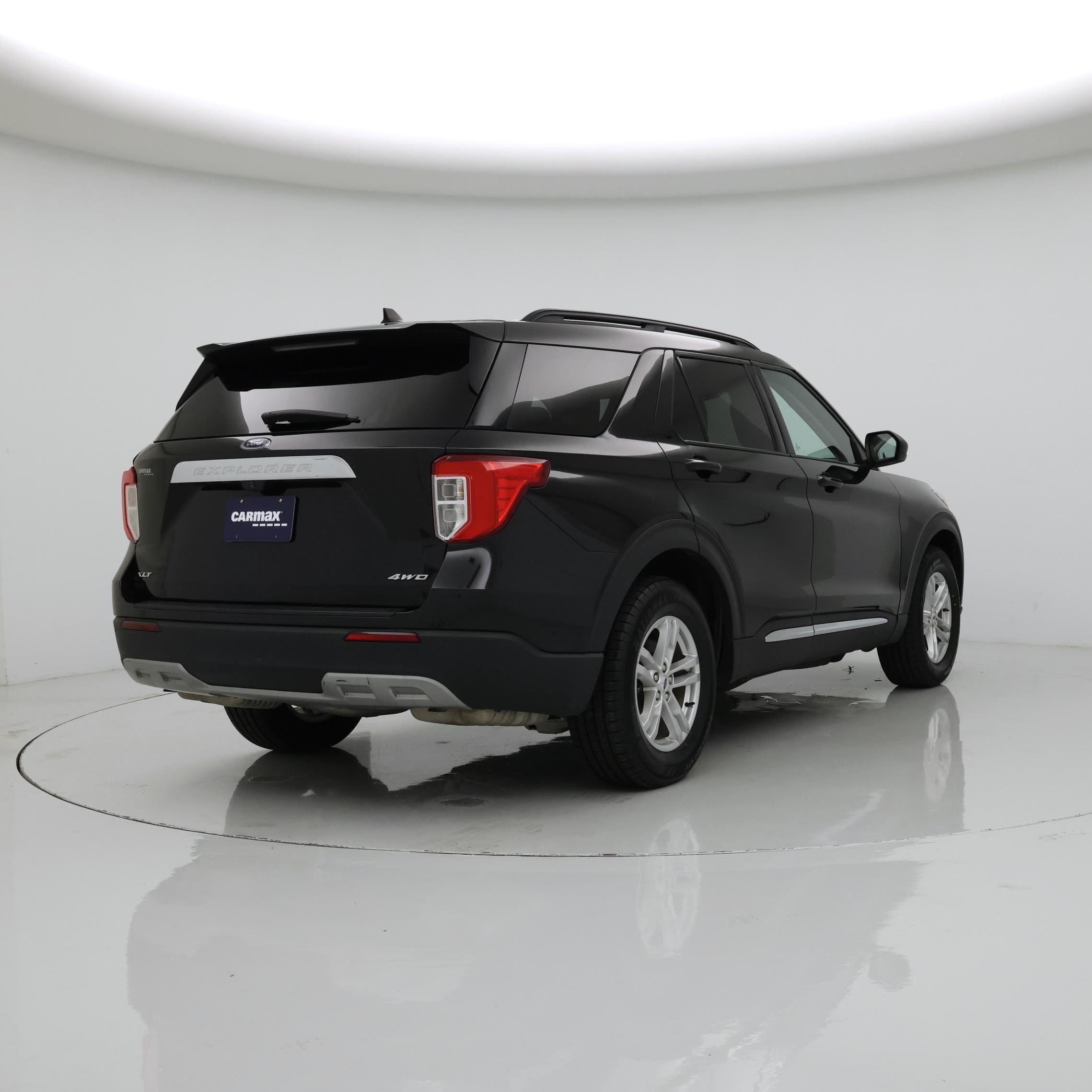 Thumbnail: 2023 Ford Explorer - 8