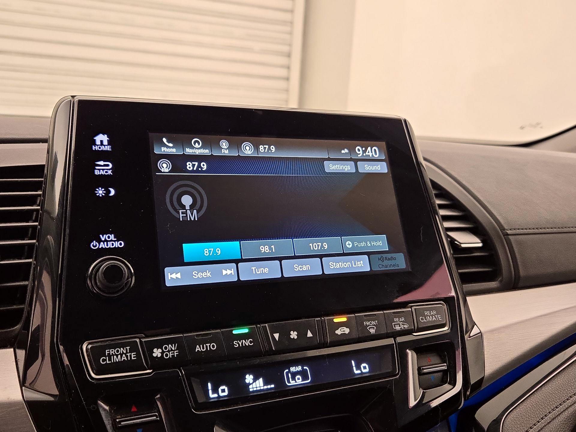 Thumbnail: 2018 Honda Odyssey - 16