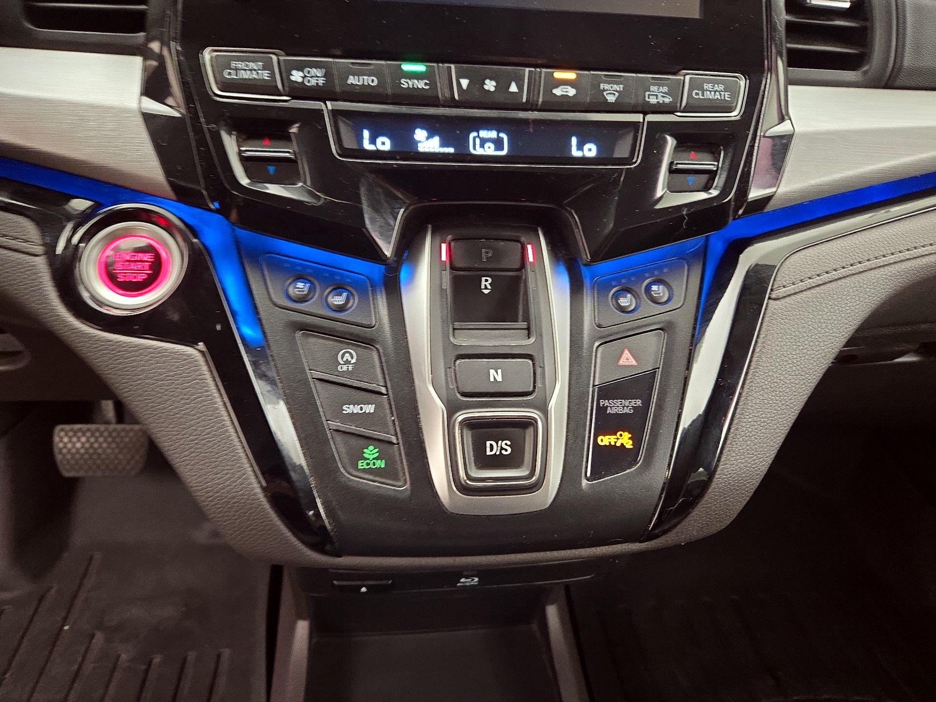 Thumbnail: 2018 Honda Odyssey - 18