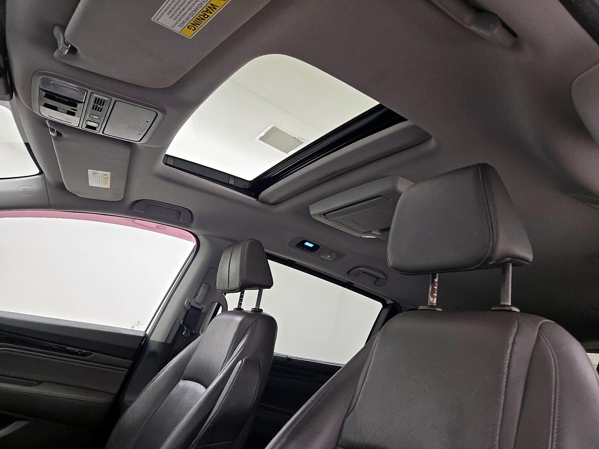 Thumbnail: 2018 Honda Odyssey - 20
