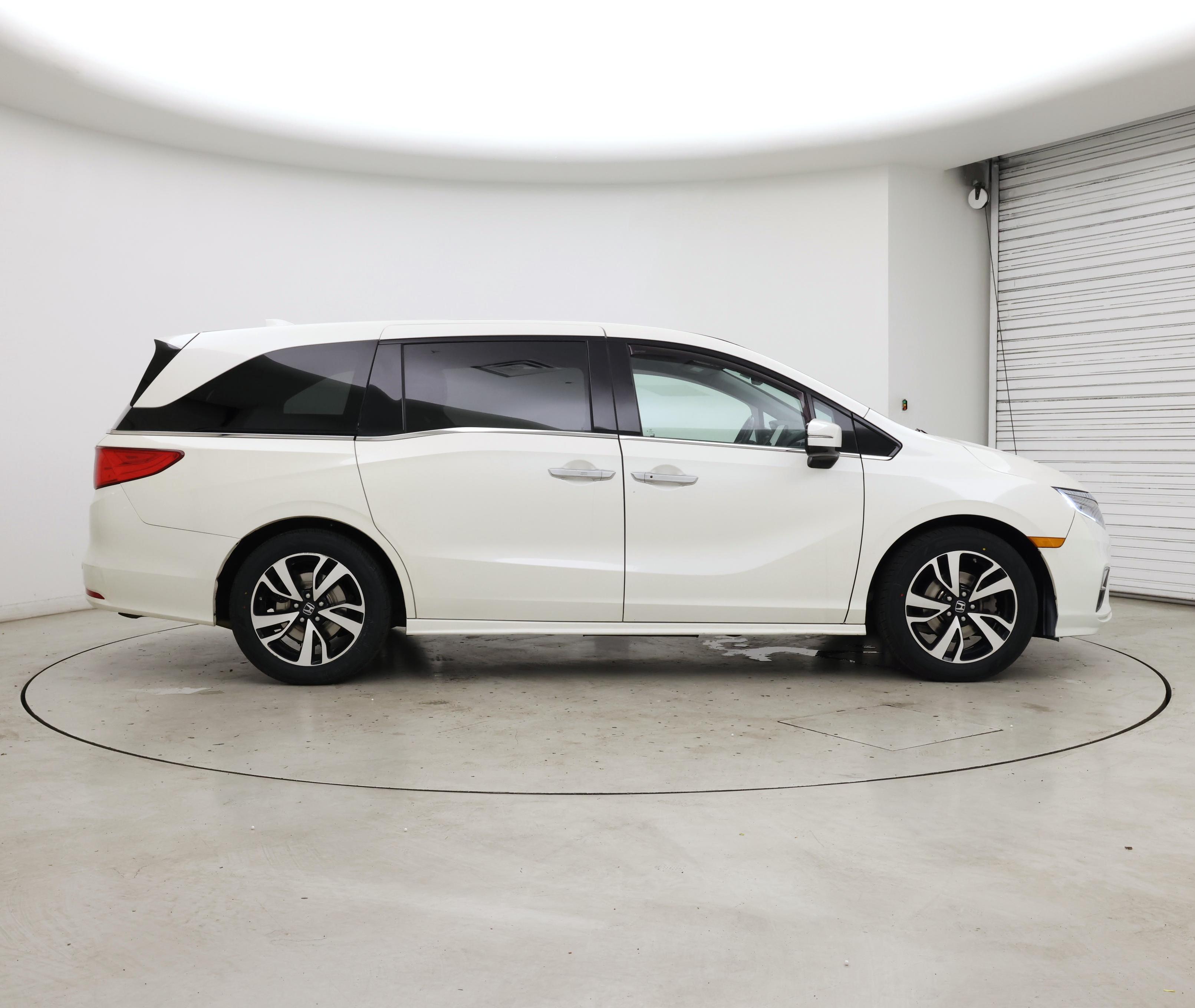 Thumbnail: 2018 Honda Odyssey - 7
