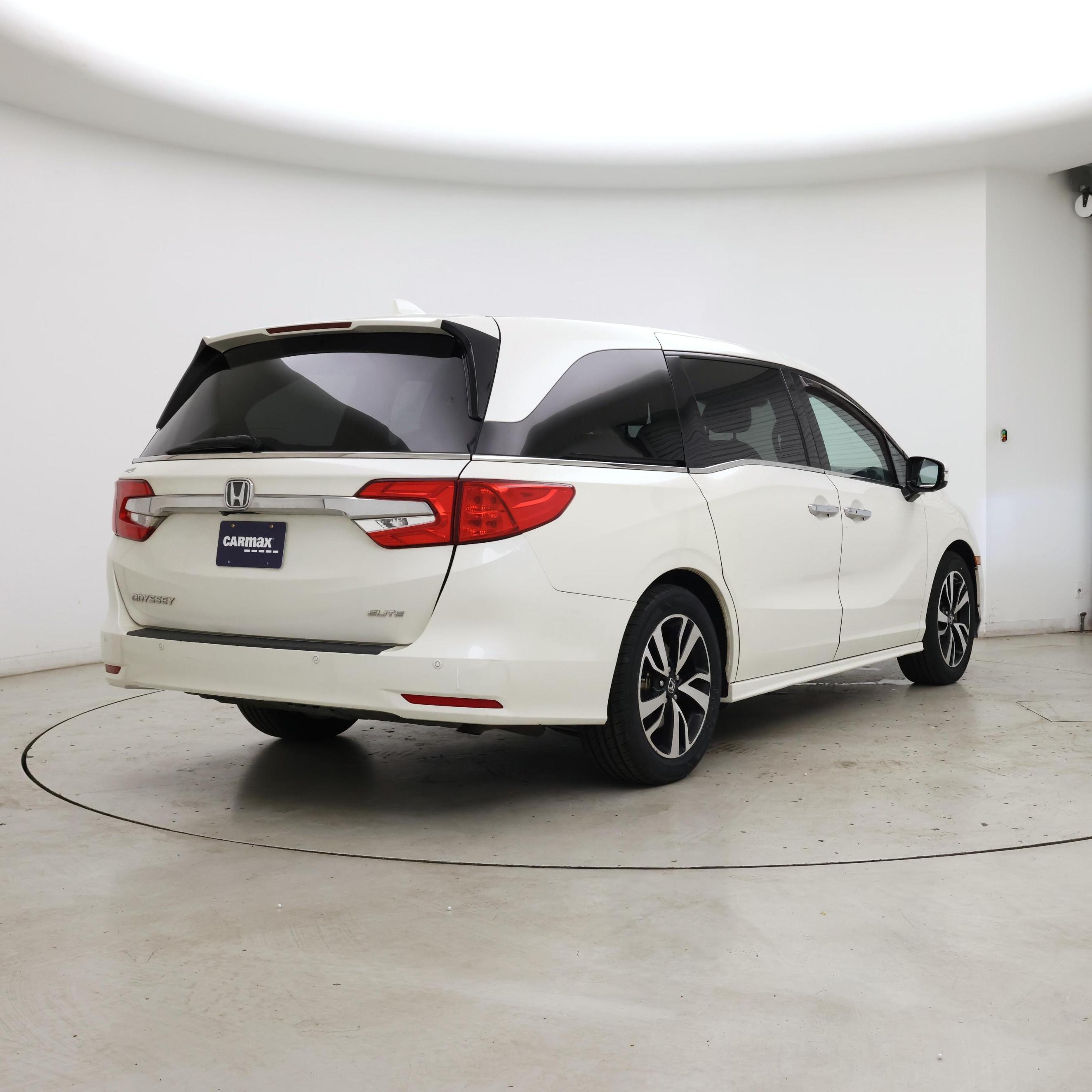 Thumbnail: 2018 Honda Odyssey - 8