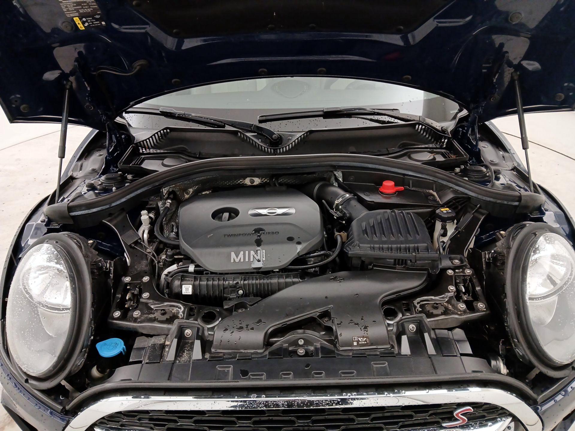 Thumbnail: 2017 MINI Cooper Clubman - 20