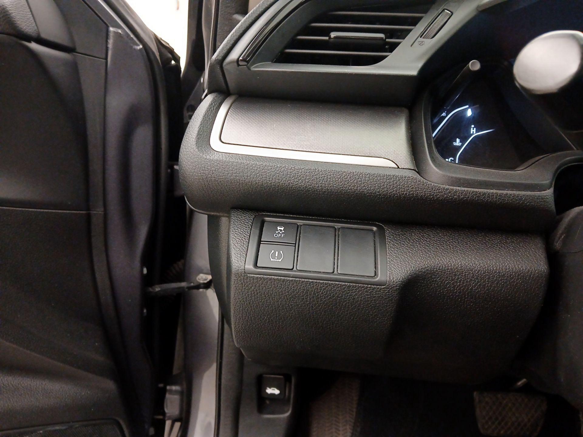 Thumbnail: 2016 Honda Civic - 13