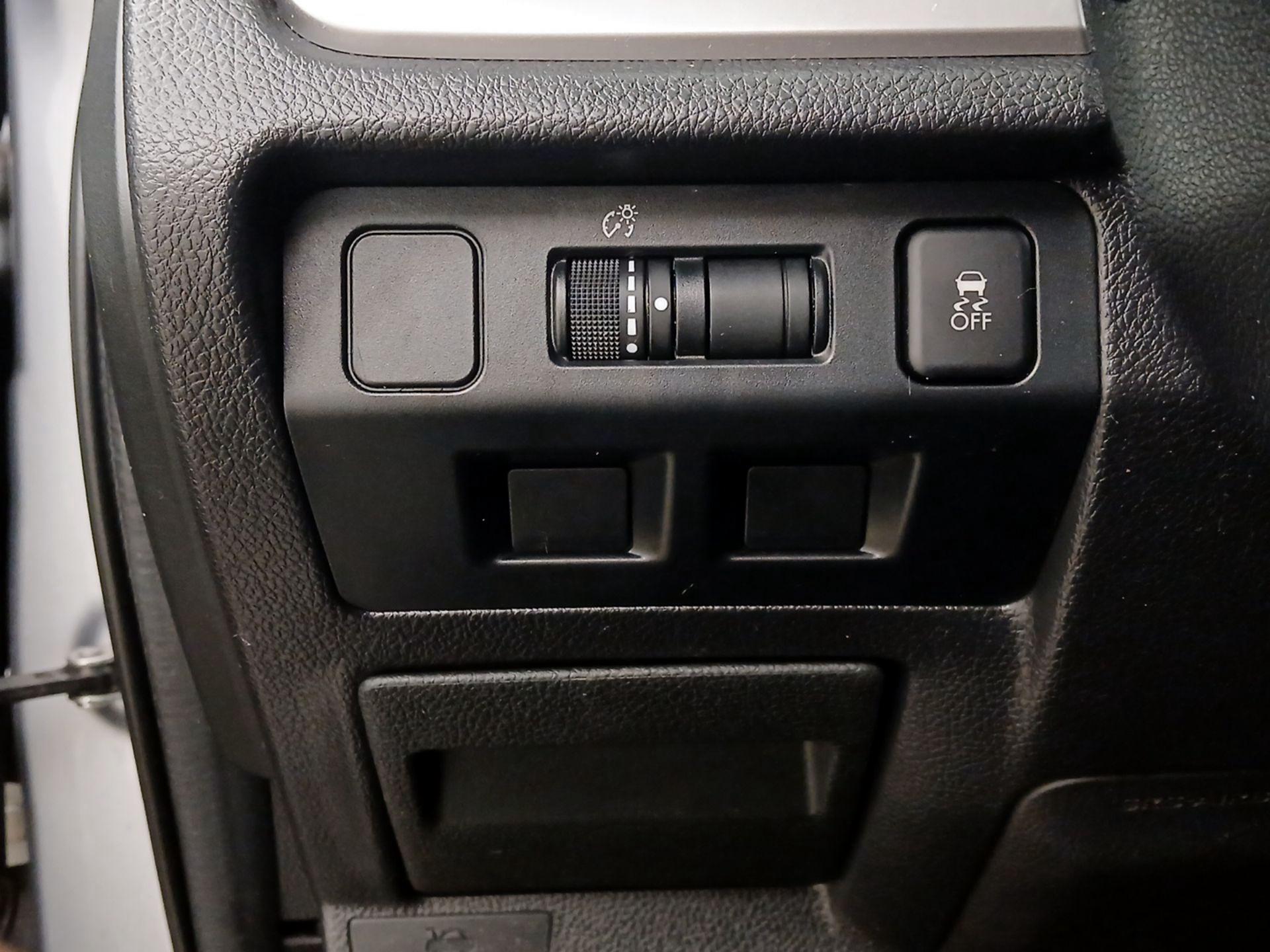 Thumbnail: 2017 Subaru Forester - 13