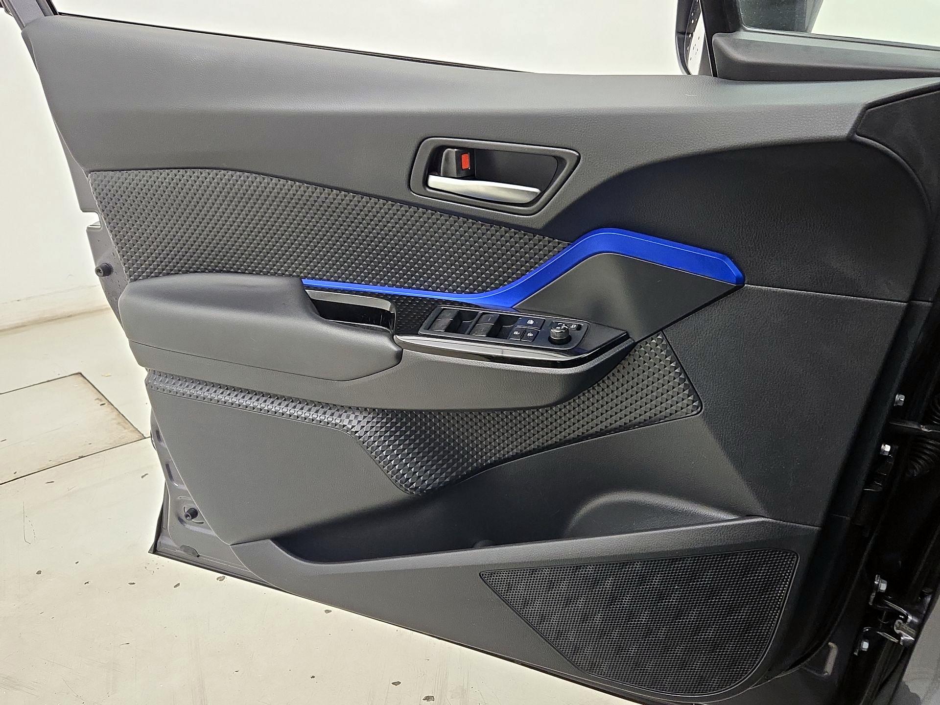 Thumbnail: 2021 Toyota C-HR - 12