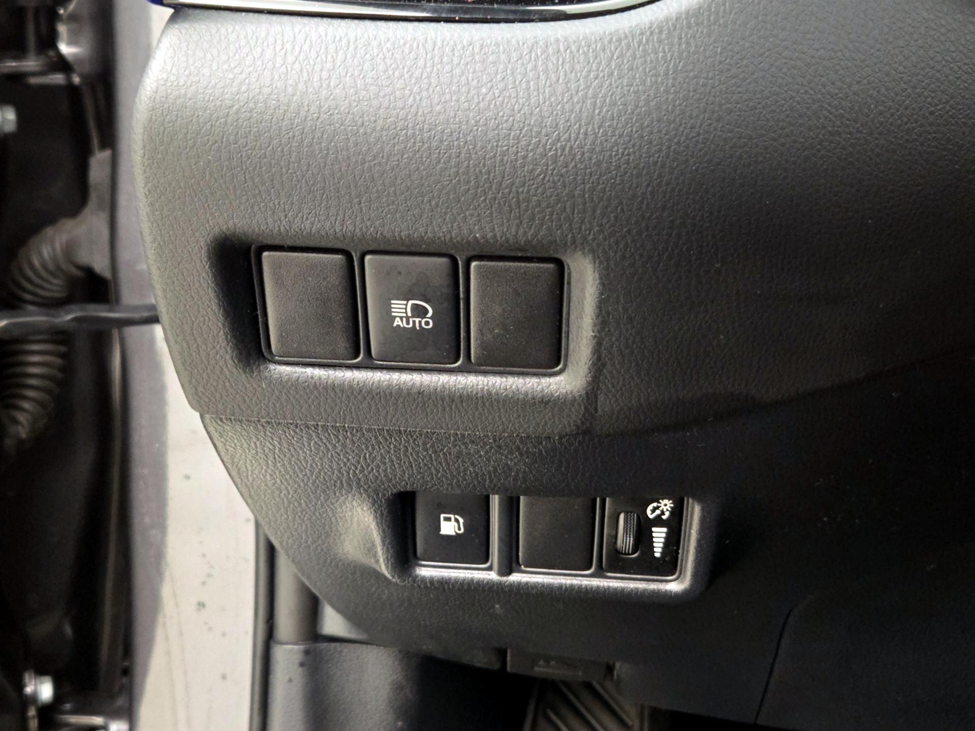 Thumbnail: 2021 Toyota C-HR - 13