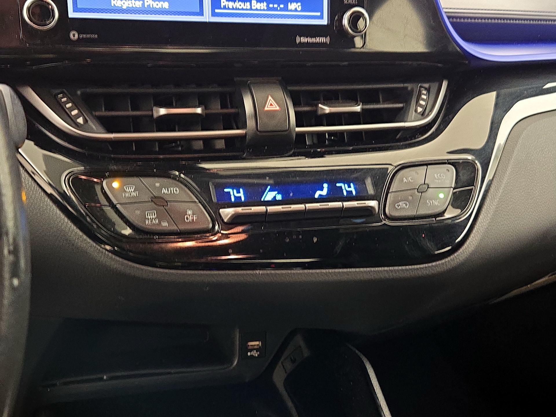 Thumbnail: 2021 Toyota C-HR - 17