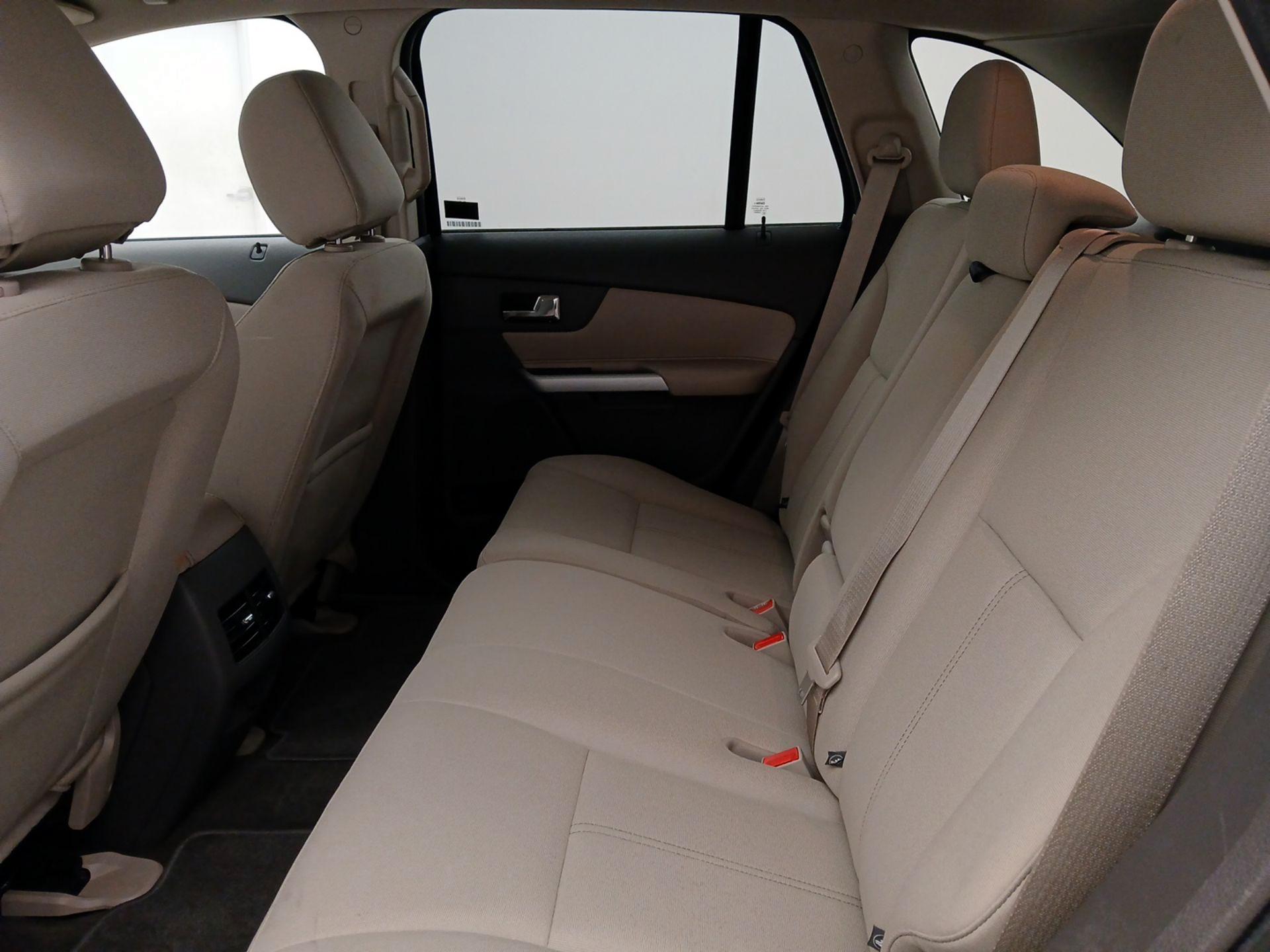 Thumbnail: 2014 Ford Edge - 18