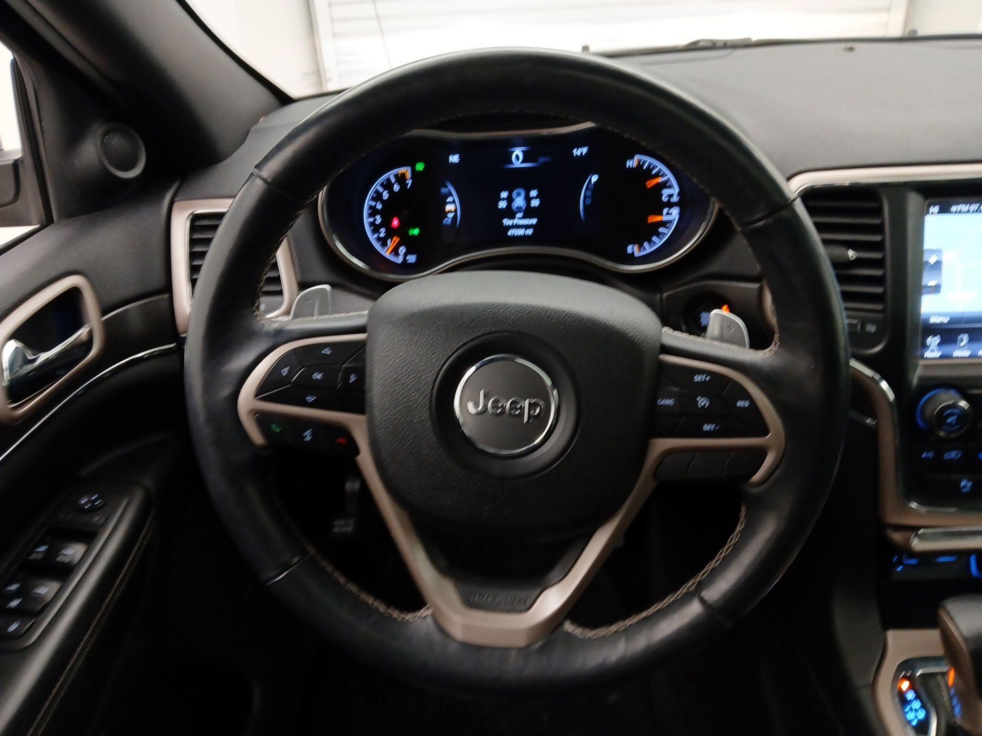 Thumbnail: 2017 Jeep Grand Cherokee - 10