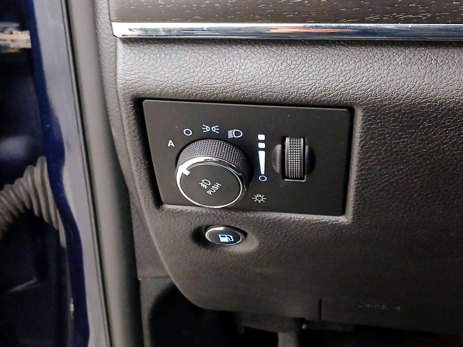 Thumbnail: 2017 Jeep Grand Cherokee - 13