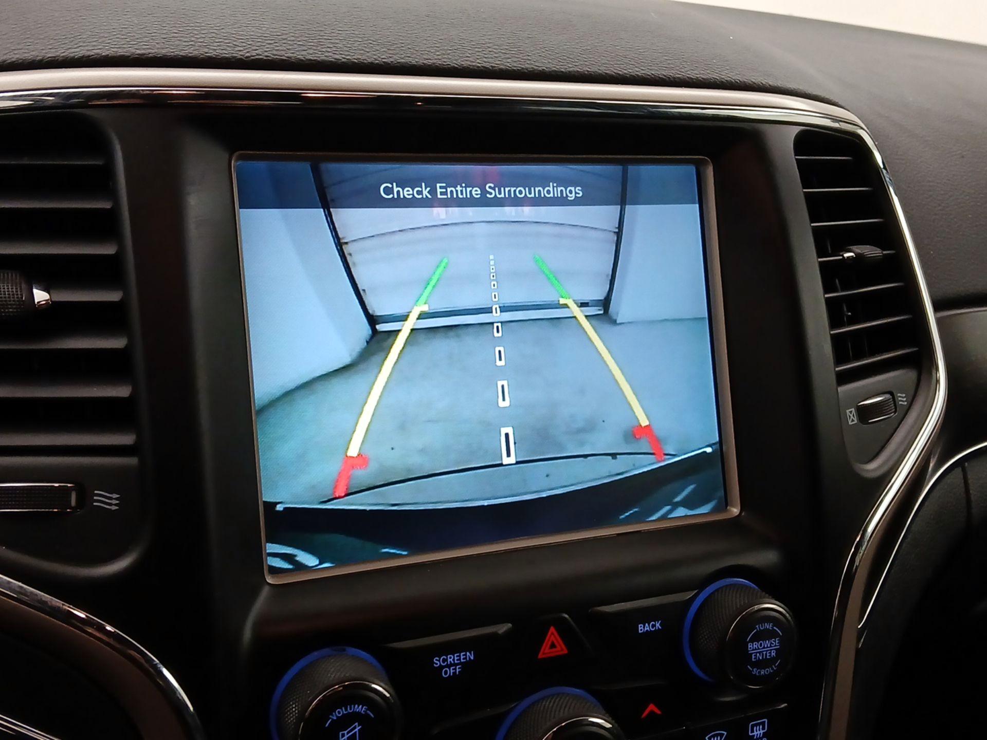 Thumbnail: 2017 Jeep Grand Cherokee - 15