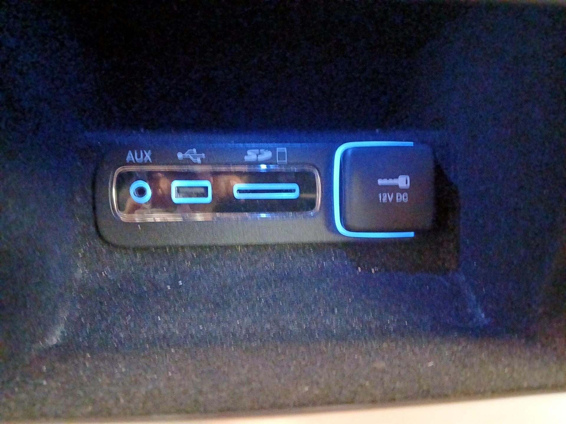 Thumbnail: 2017 Jeep Grand Cherokee - 19