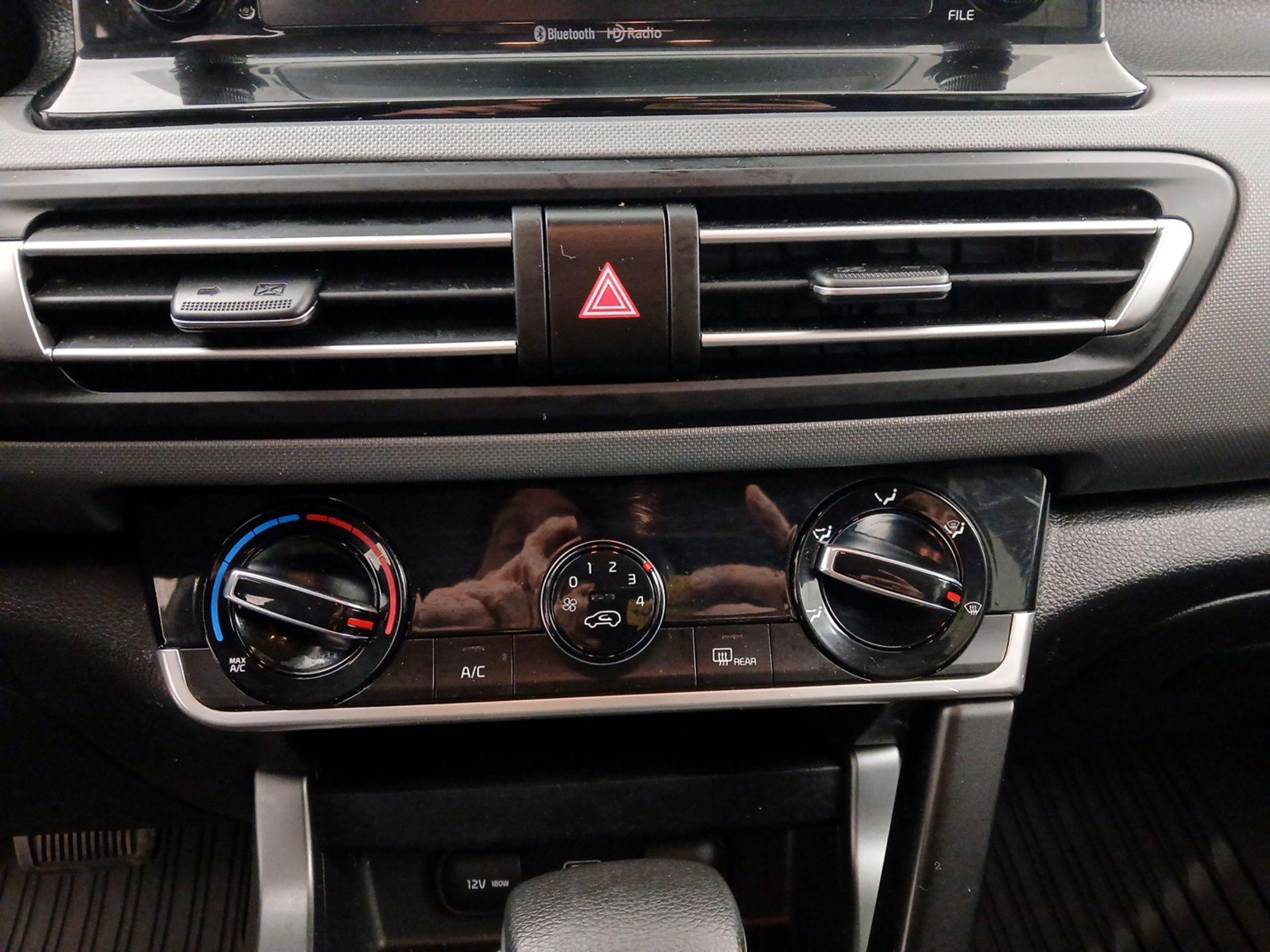 Thumbnail: 2021 Kia Seltos - 16