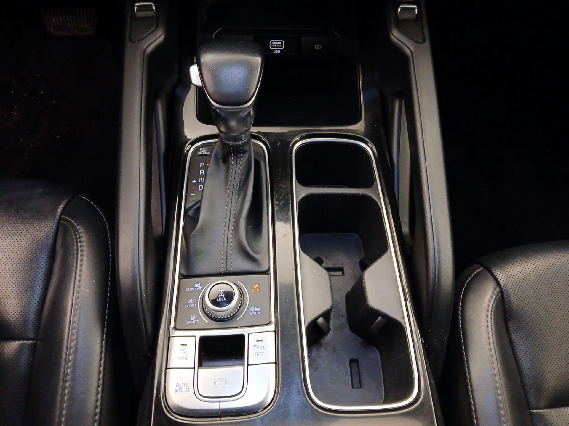 Thumbnail: 2020 Kia Telluride - 17