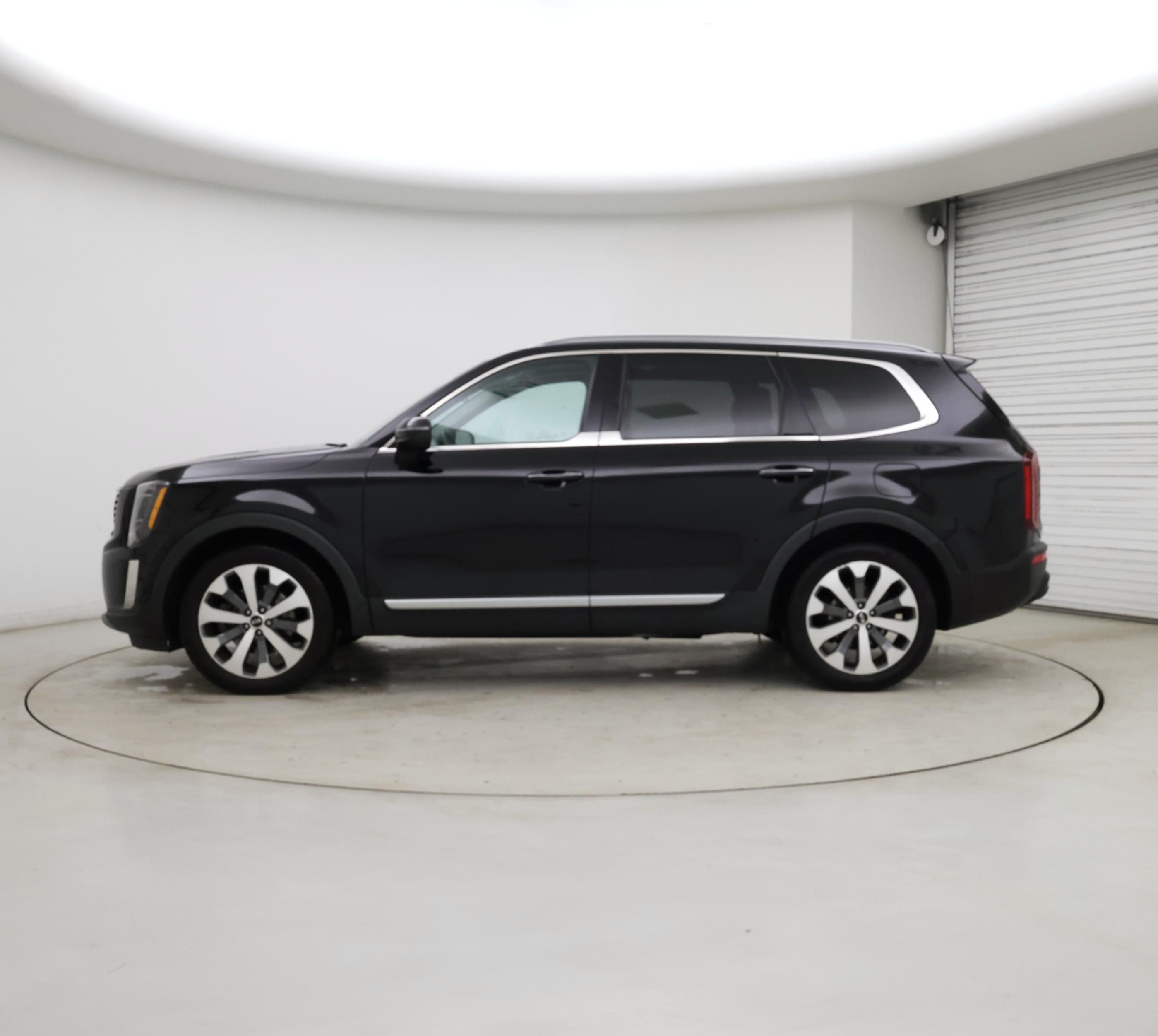 Thumbnail: 2020 Kia Telluride - 3