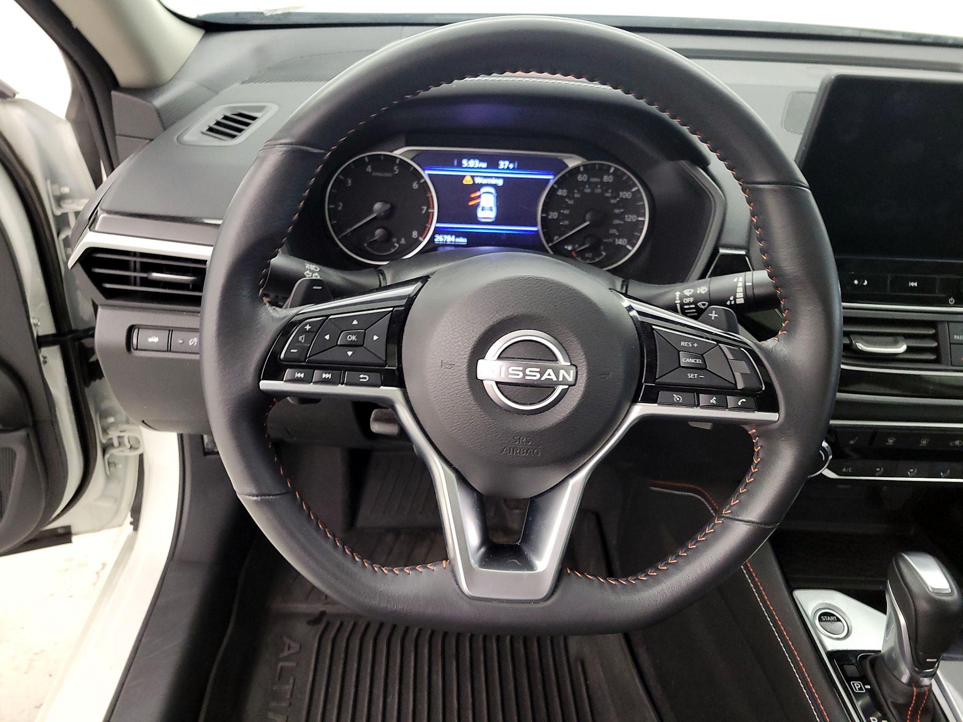 Thumbnail: 2023 Nissan Altima - 10