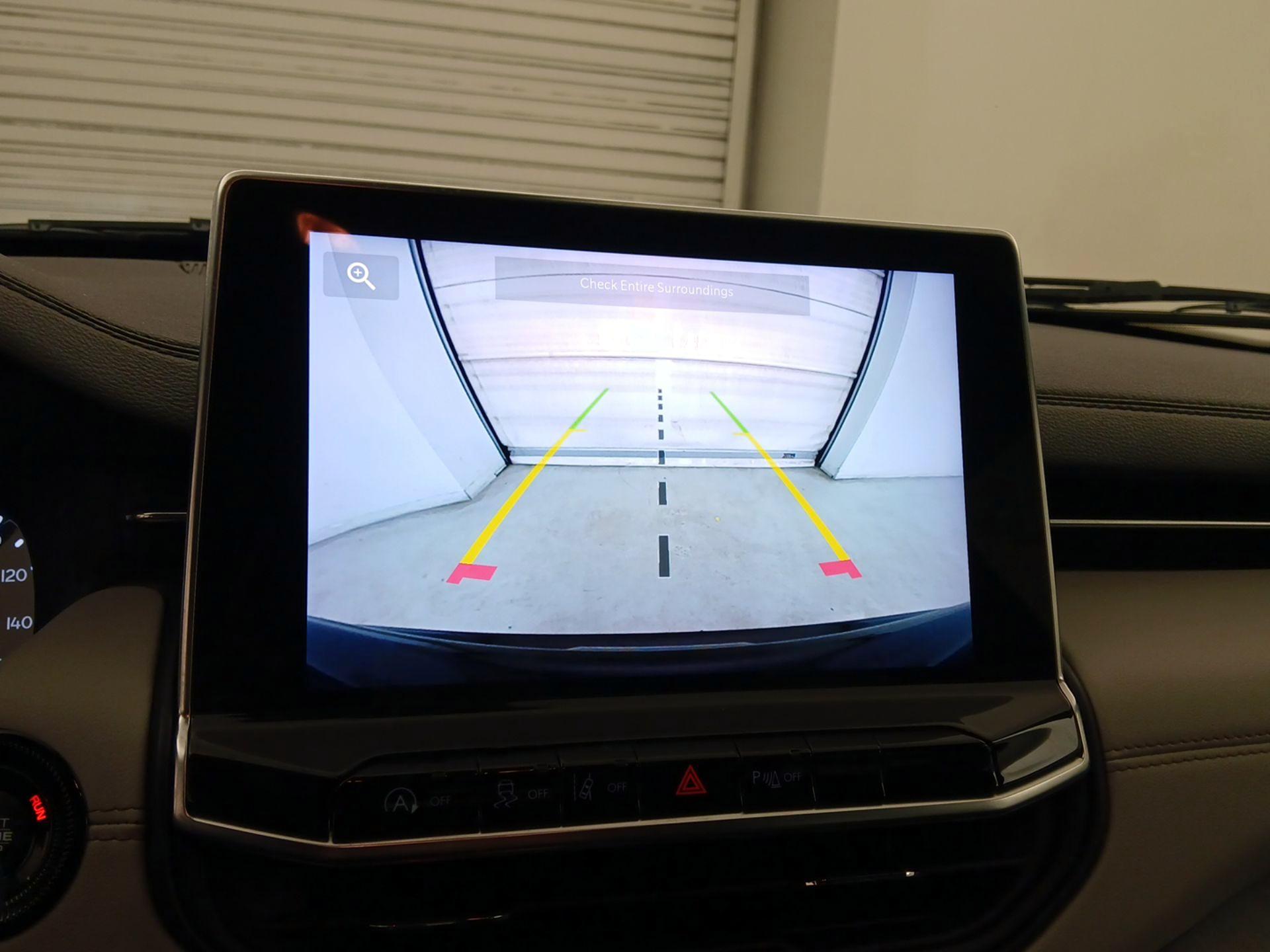 Thumbnail: 2023 Jeep Compass - 14