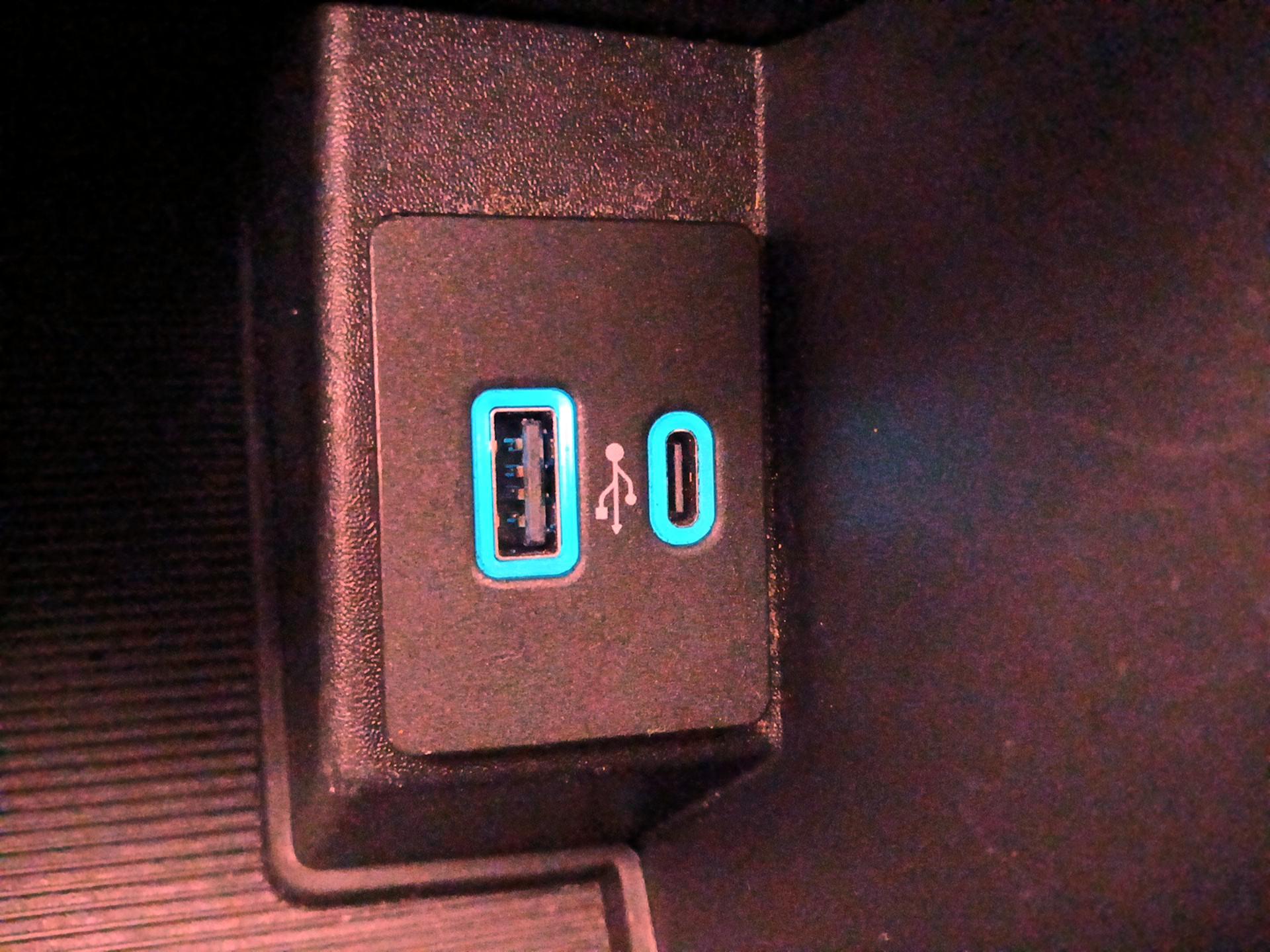 Thumbnail: 2024 Ford Edge - 18